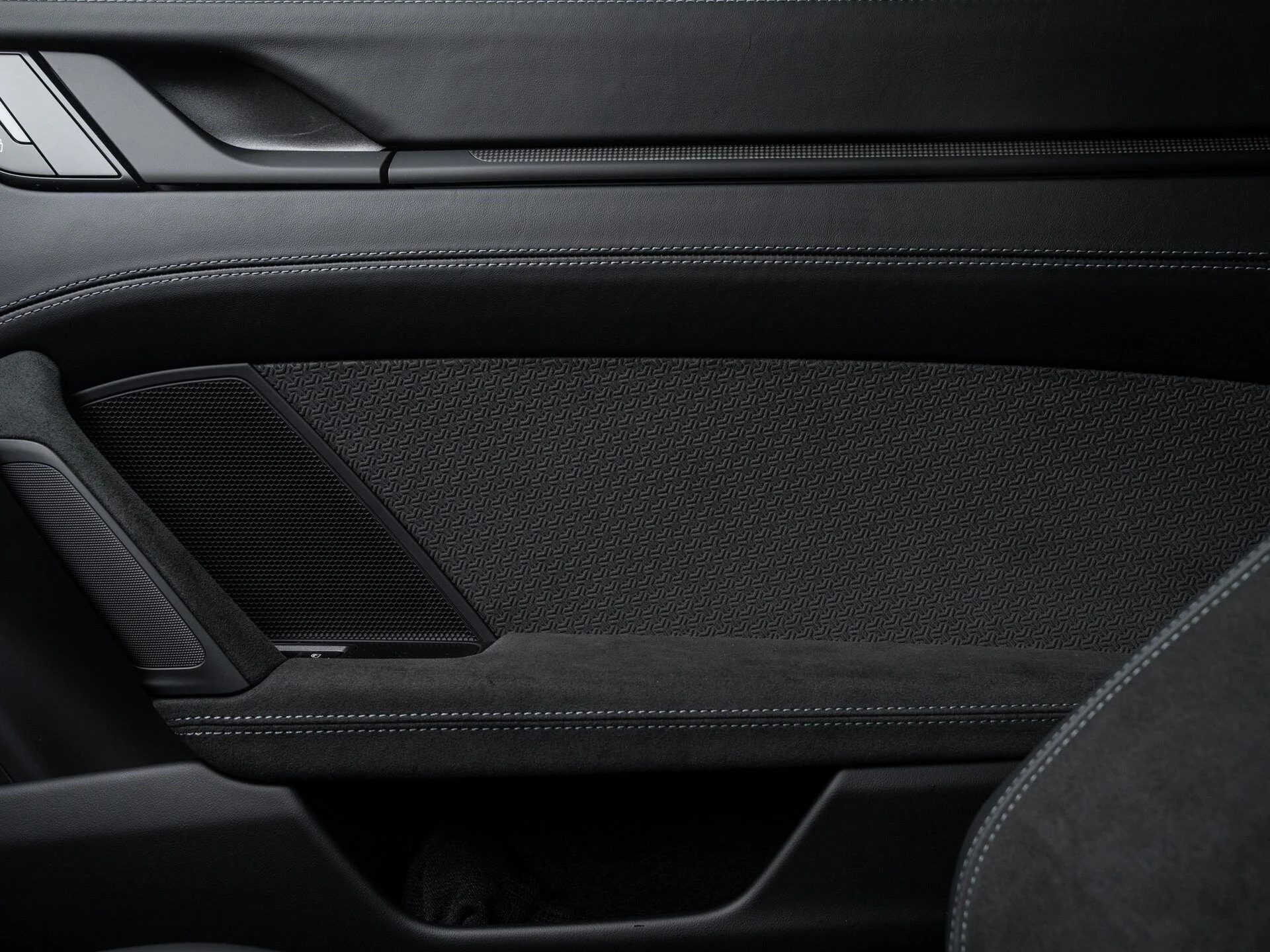 mph041_4181934836_a932841c2576aa8452bbd063b3e7bfb8x_e7e3a41136