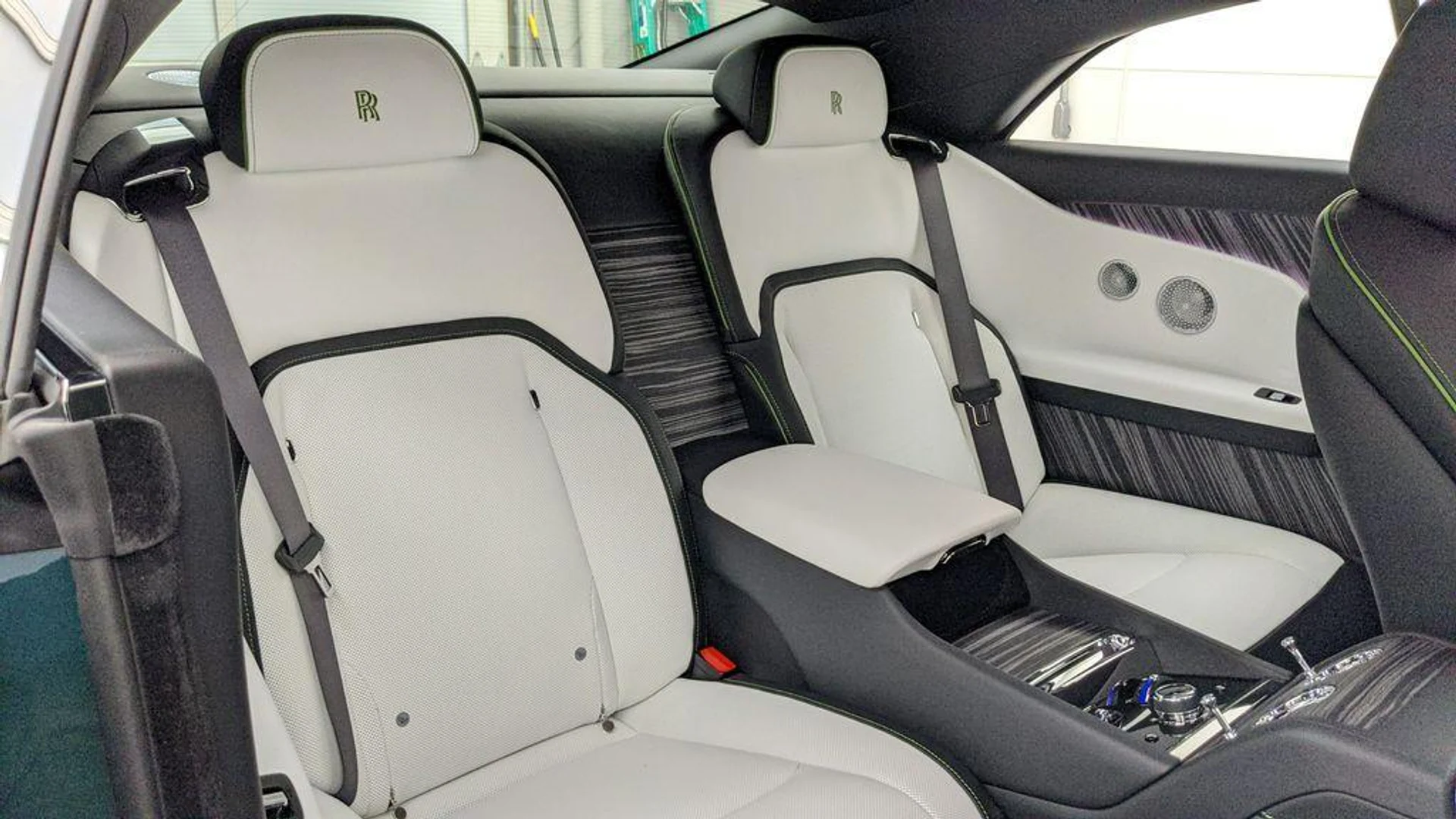 mph041_4225646857_u_Xk_E0_V_Yd_sc8_S_Yufr_Uudad4_WZ_Pw_5903533d36