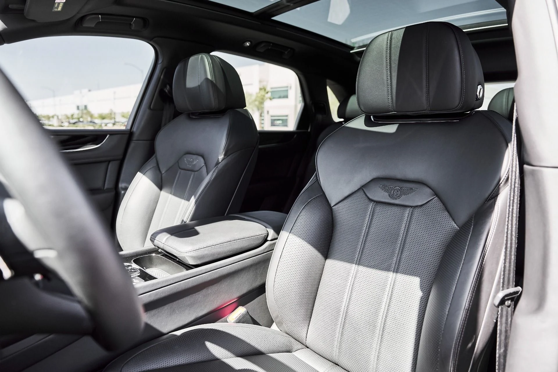 mph041_4246904946_Used_2022_Bentley_Bentayga_S_1781229463_a667a36b4f