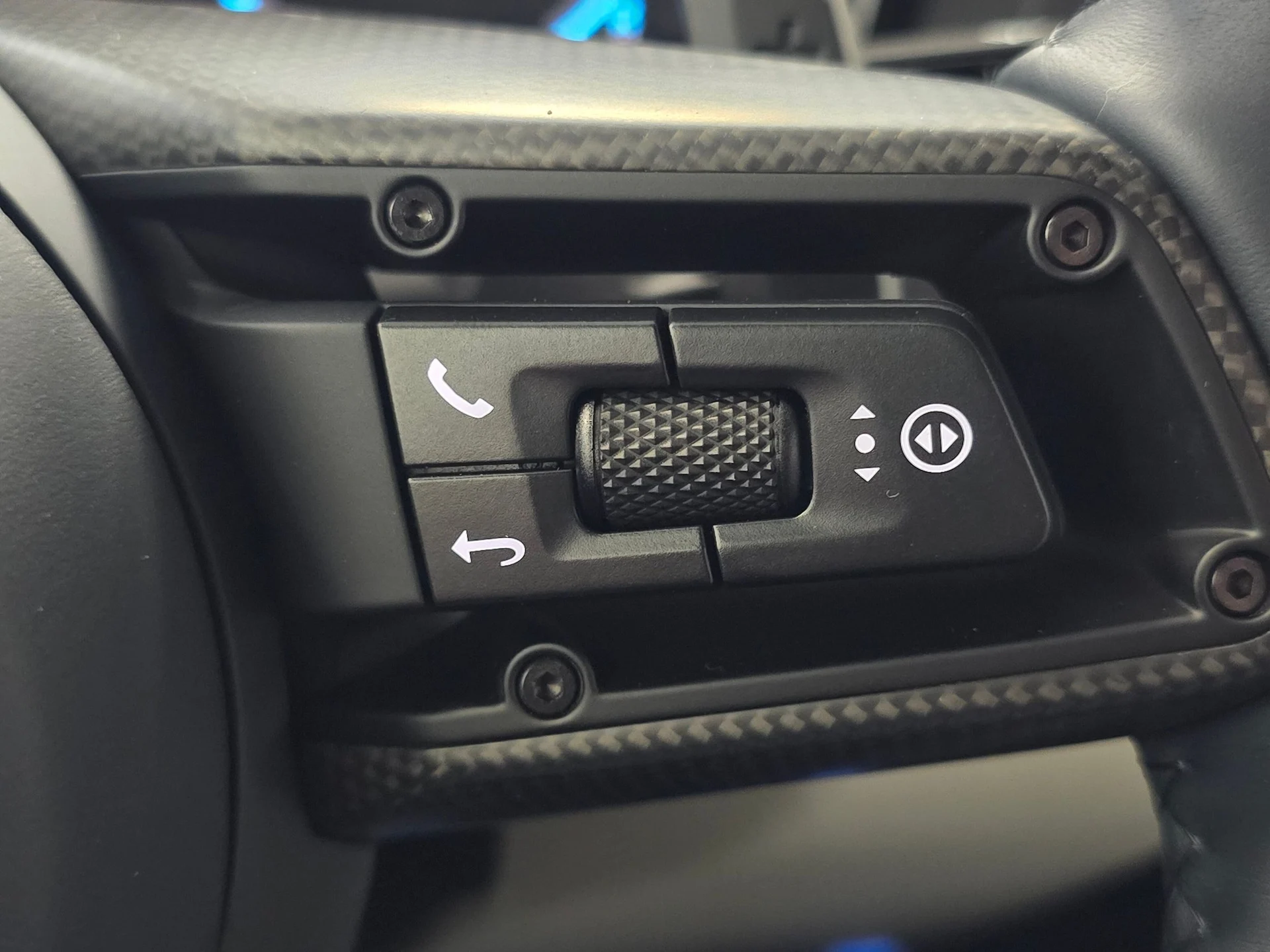 mph041_4278455356_04b2041a803369860f596fa177444648x_8a4af2760a