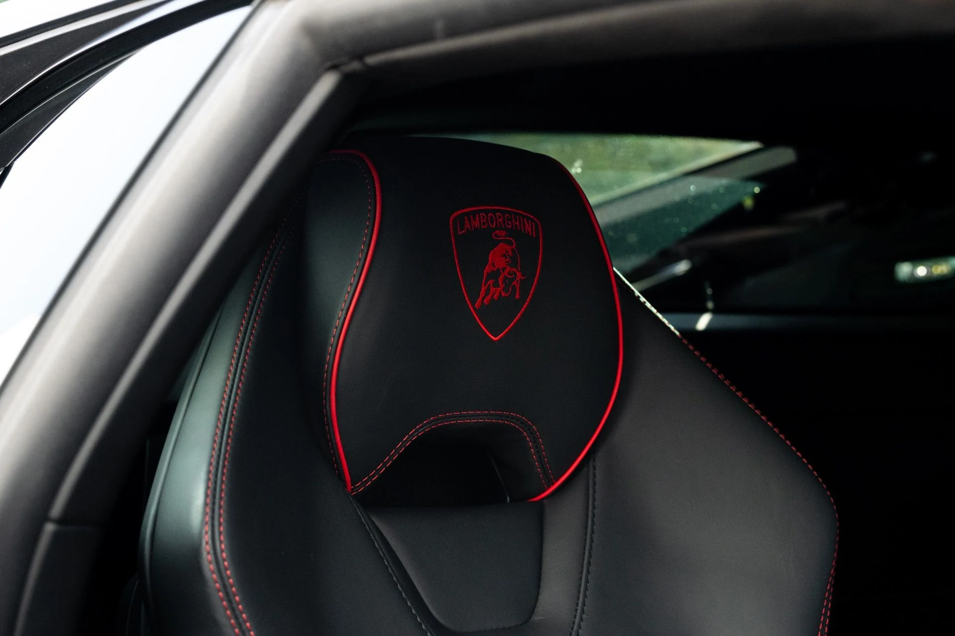 mph041_4285518222_Used_2020_Lamborghini_Huracan_EVO_1769630384_60bc2ff47f