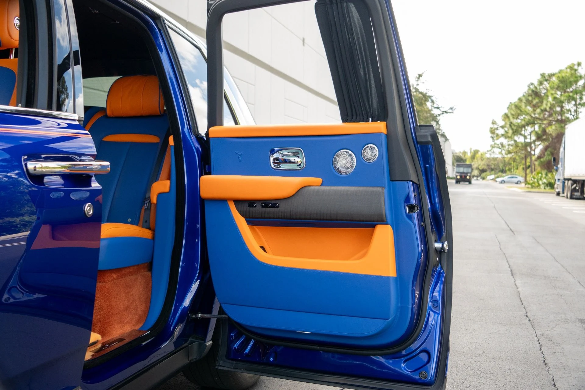 mph041_43374324_Used_2019_Rolls_Royce_Cullinan_1764189669_362672e908