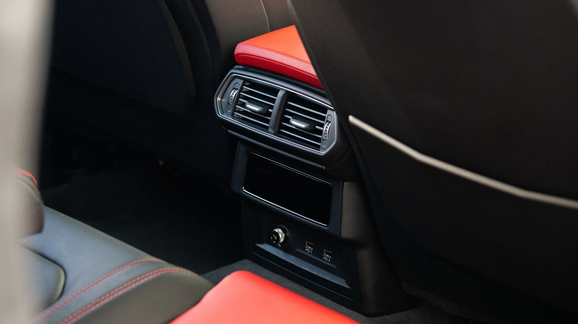 mph041_436495836_Used_2021_Lamborghini_Urus_1754681962_10c2ab251b