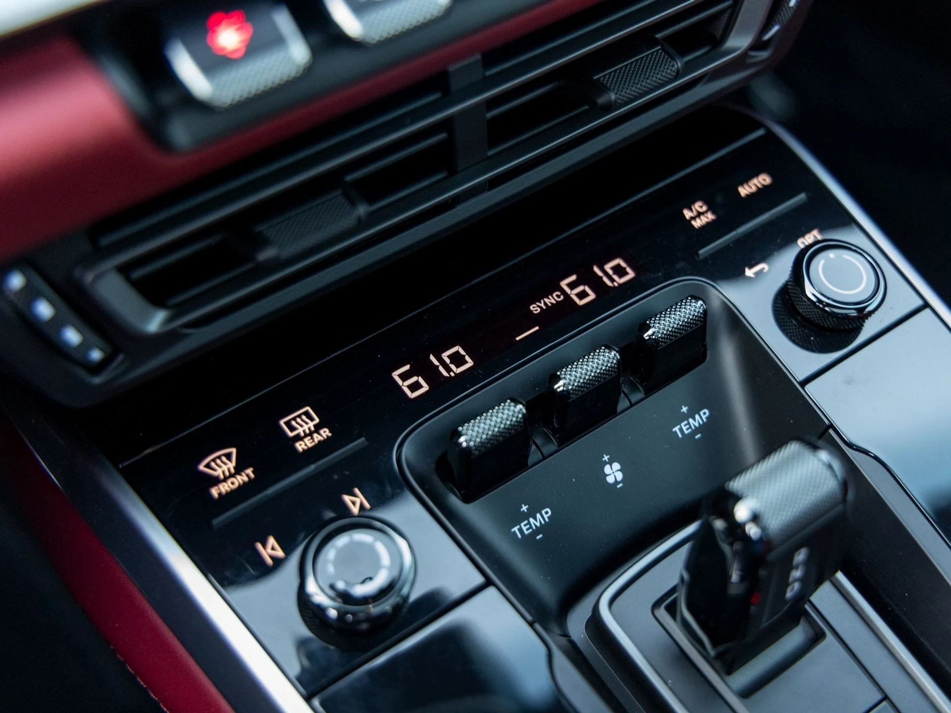 mph041_438609284_42_3834e17aed