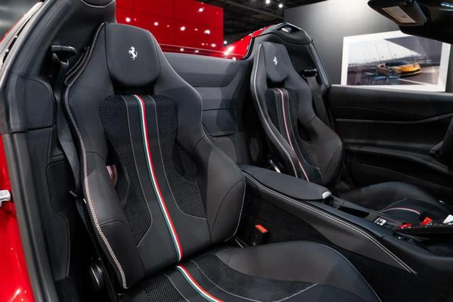 mph041_442896365_Ys4c_M5_B_Ycm_Ajprh_Fbr_Ej_Sh_R_Cp_LQ_02a9b21366