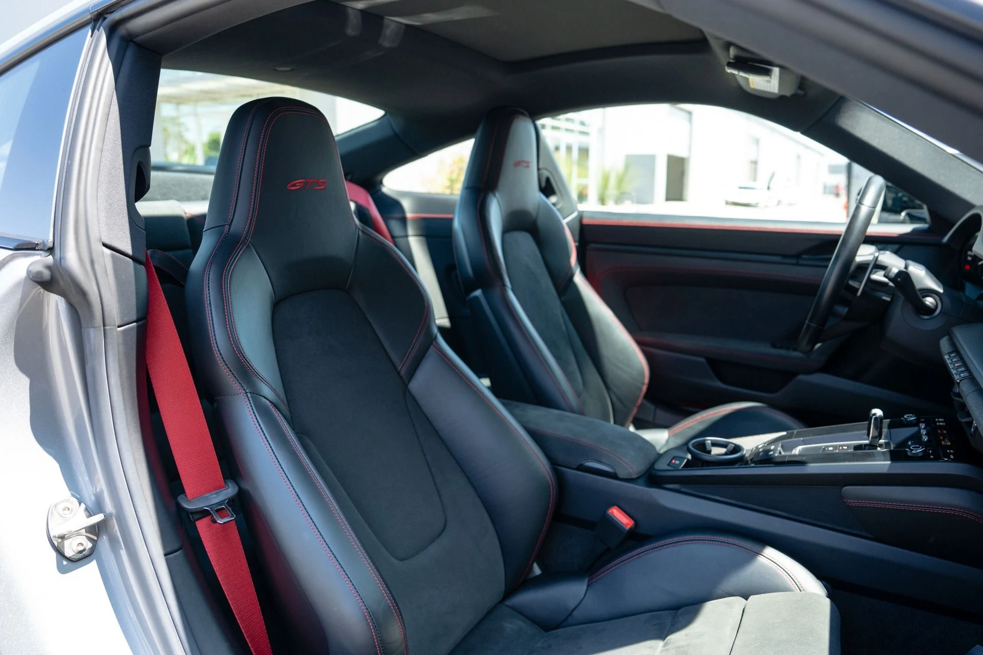 mph041_445544072_Used_2024_Porsche_911_Carrera_4_GTS_1751587007_f9959ab521