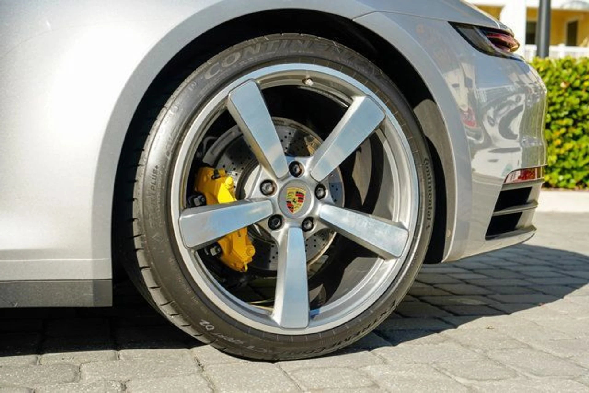 mph041_454996012_22967897_42_640_6bd3f4d4fd