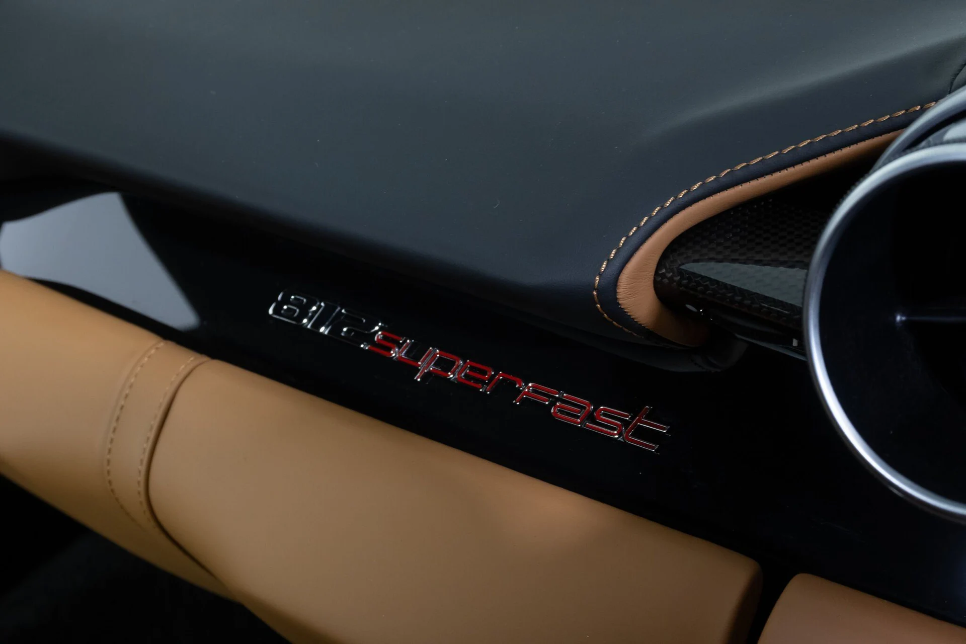 mph041_472109410_14554afee1ba84474e6bc98cb5d68ae1_6b65c215dc