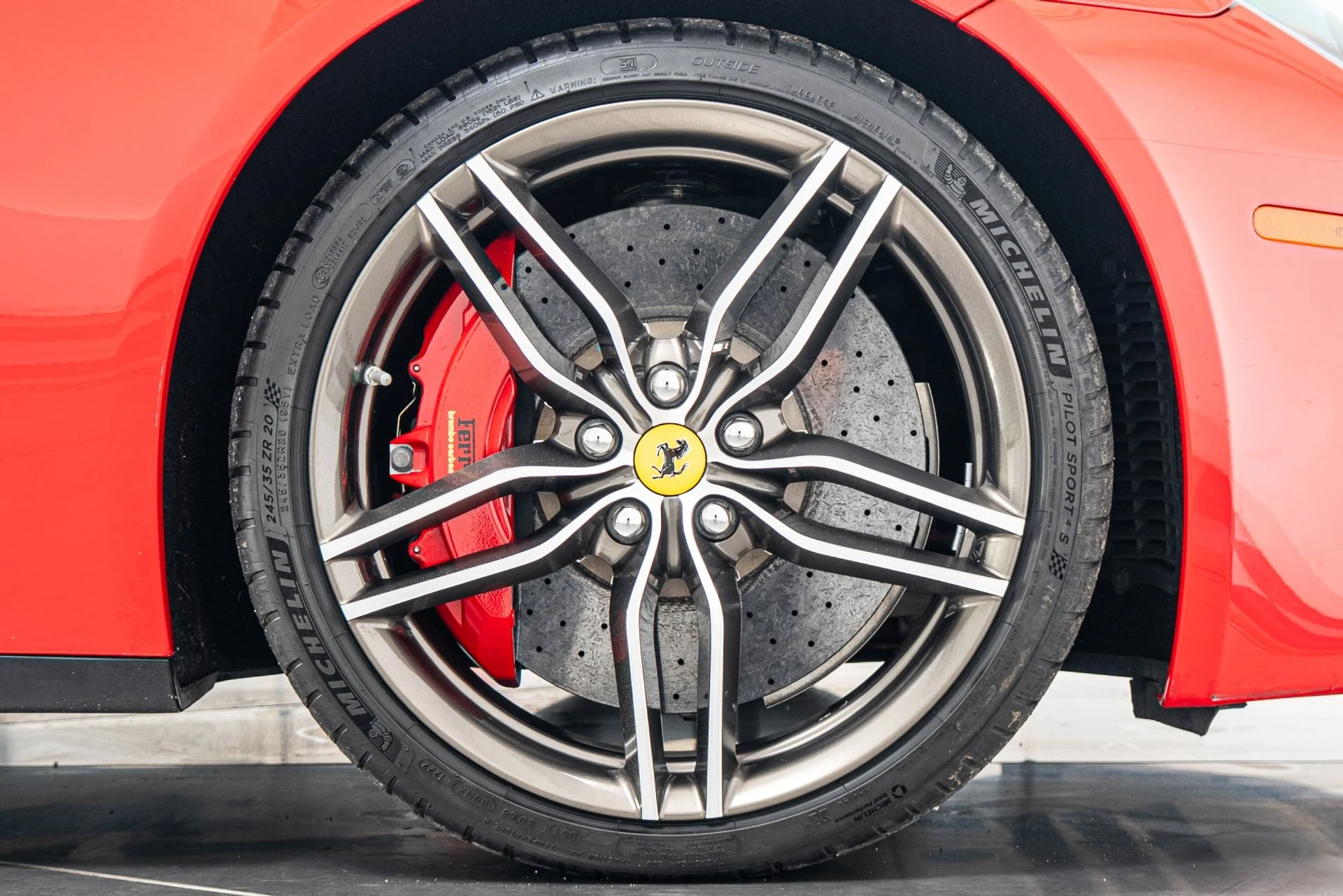 mph041_479681817_Used_2014_Ferrari_FF_V12_Power_Ventilated_Seats_Sport_Exhaust_Passenger_Display_1775246163_6d00b2c2f5