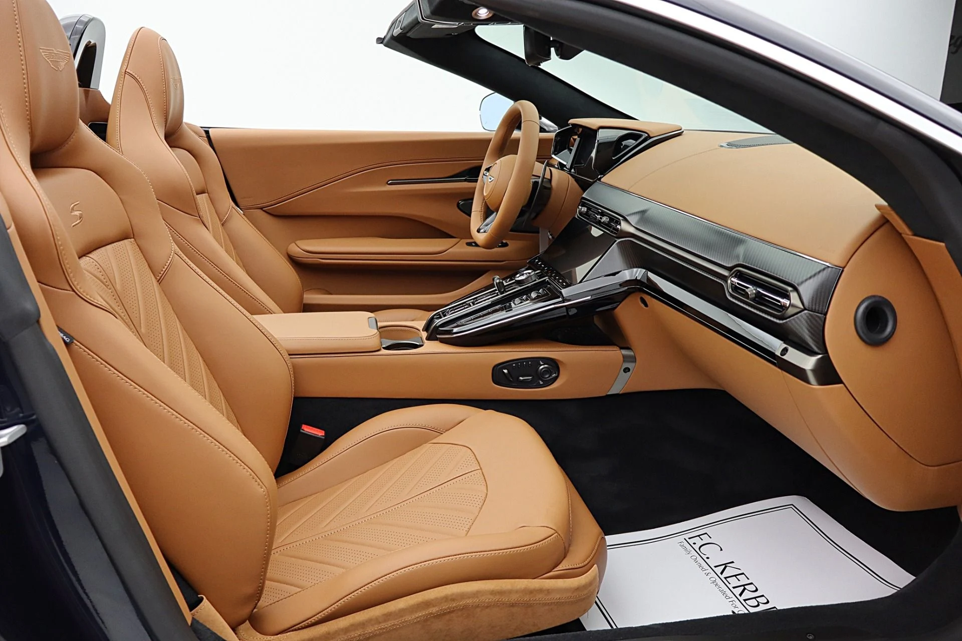 mph041_499211313_New_2026_Aston_Martin_Vantage_S_Roadster_80776e446a