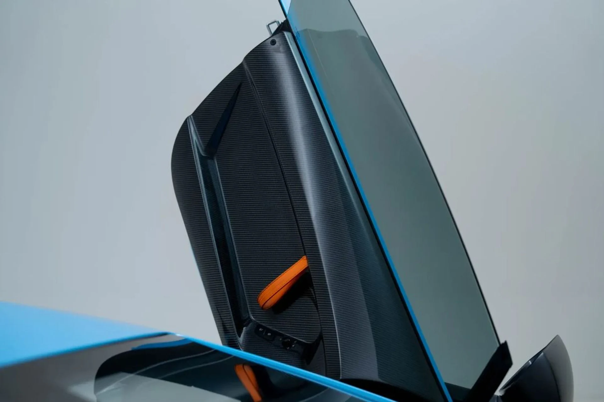 mph041_51457586_Used_2017_Lamborghini_Aventador_SV_1786551969_1eb0b48fa3