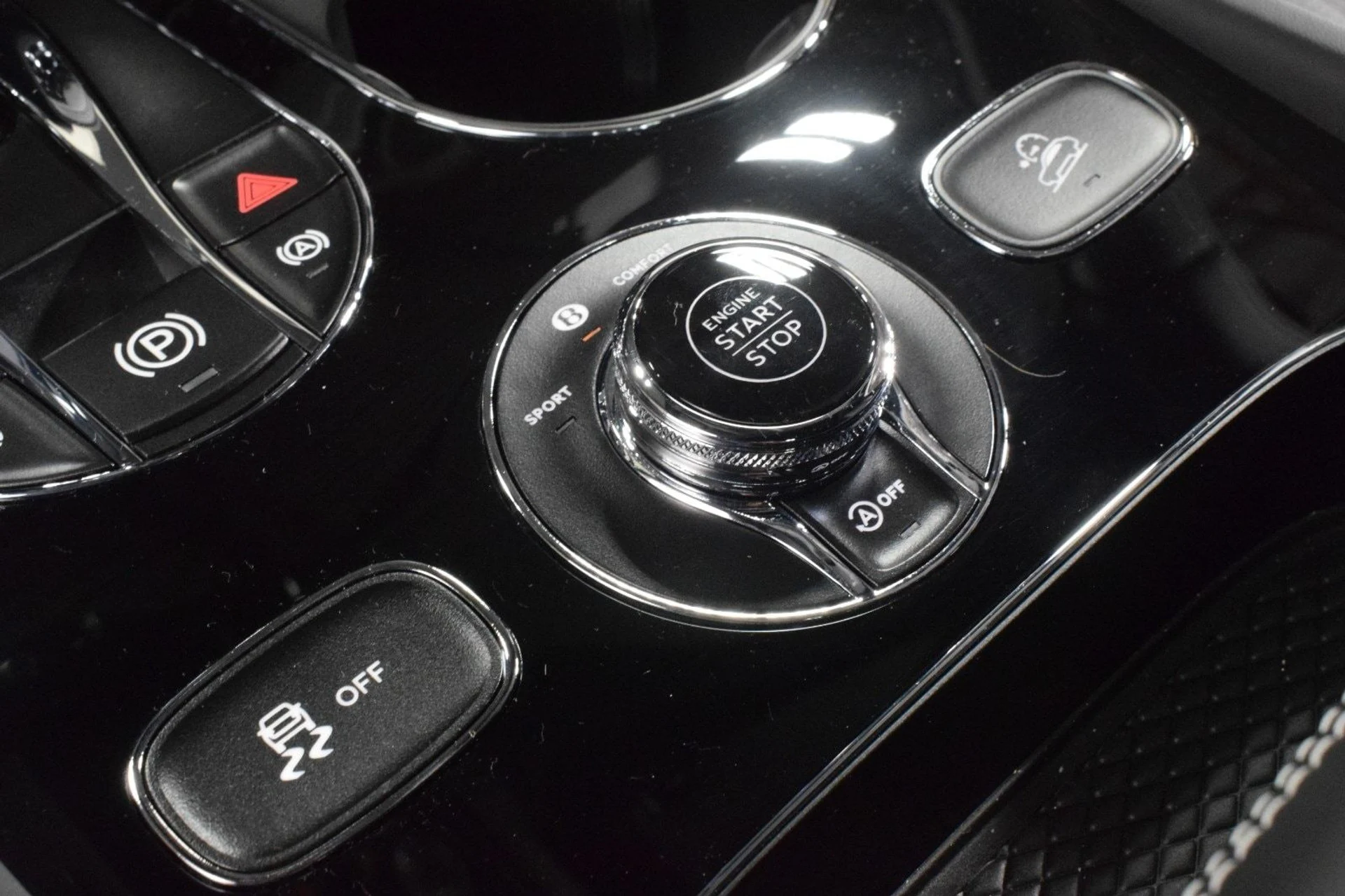 mph041_529376111_57b079ee9bdfe68a350bb3baa0785ed4x_32df93e6aa