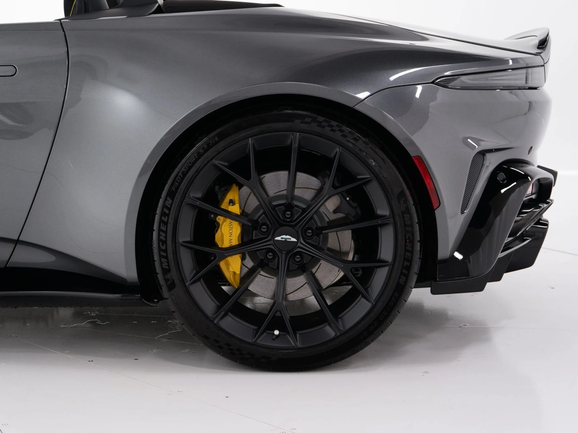 mph041_530291277_2b639b892c69273c46a2c54a3edbbc2a_bd2f8b88b8