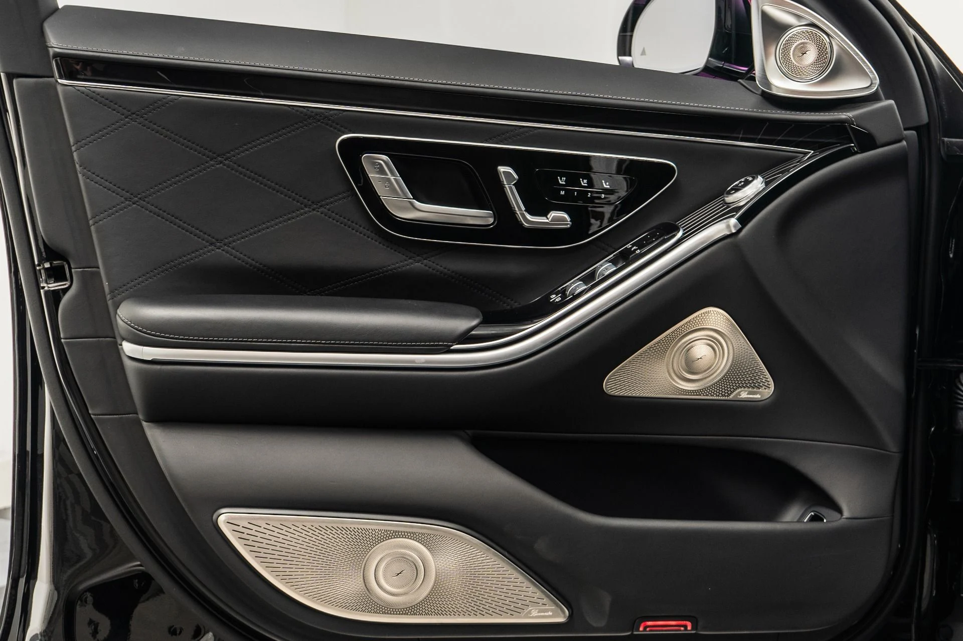 mph041_552615231_Used_2023_Mercedes_Benz_Mercedes_Maybach_S_680_Executive_Rear_Seat_Package_V12_Power_Immense_Room_1759929527_fec8fd6b88