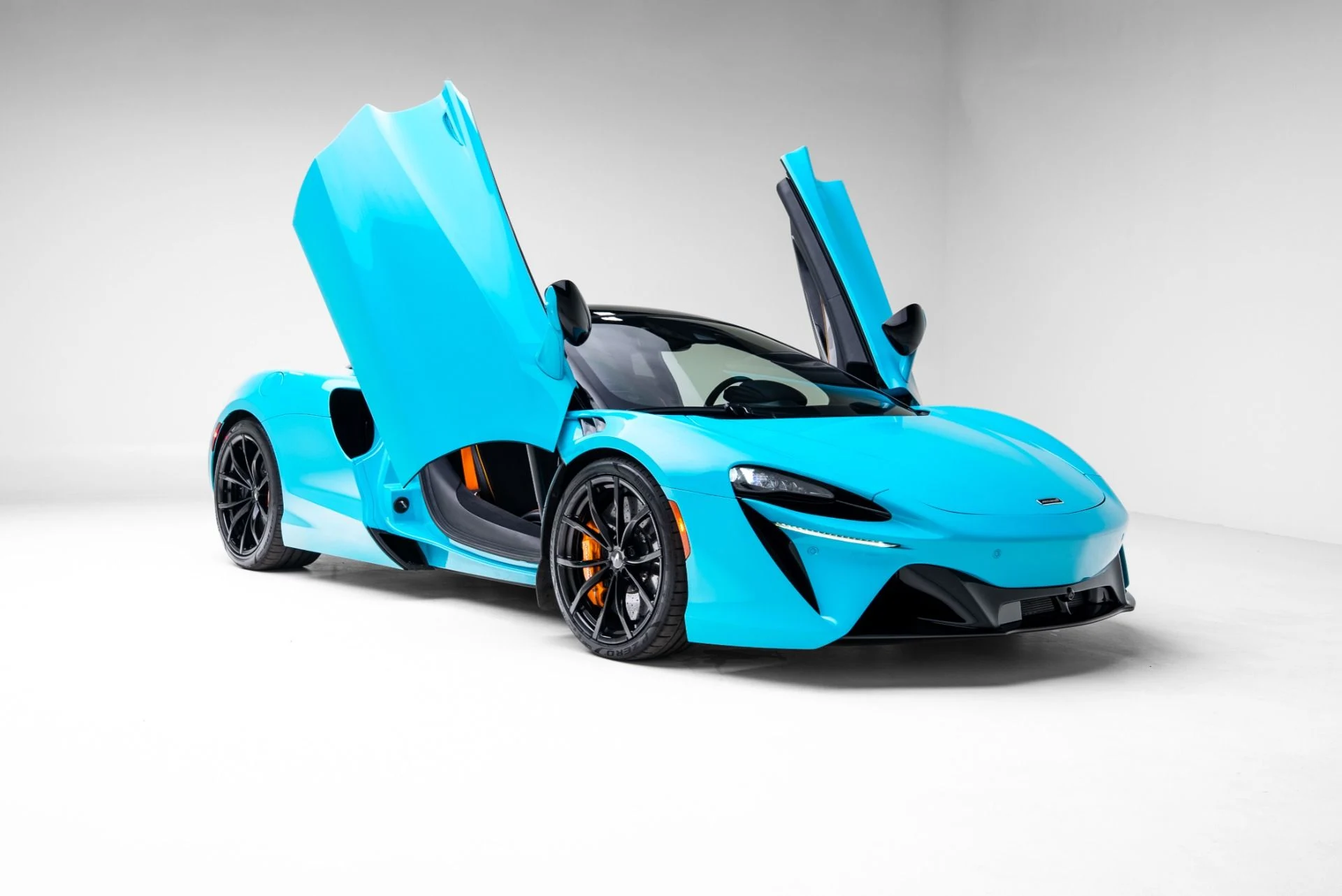 mph041_554580487_Used_2023_Mc_Laren_Artura_1770682323_aa16124ec7