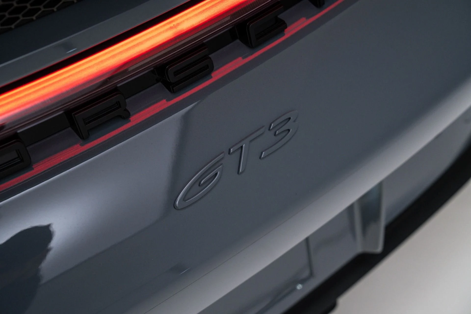 mph041_586698945_Used_2024_Porsche_911_GT_3_1774634346_29521a2519