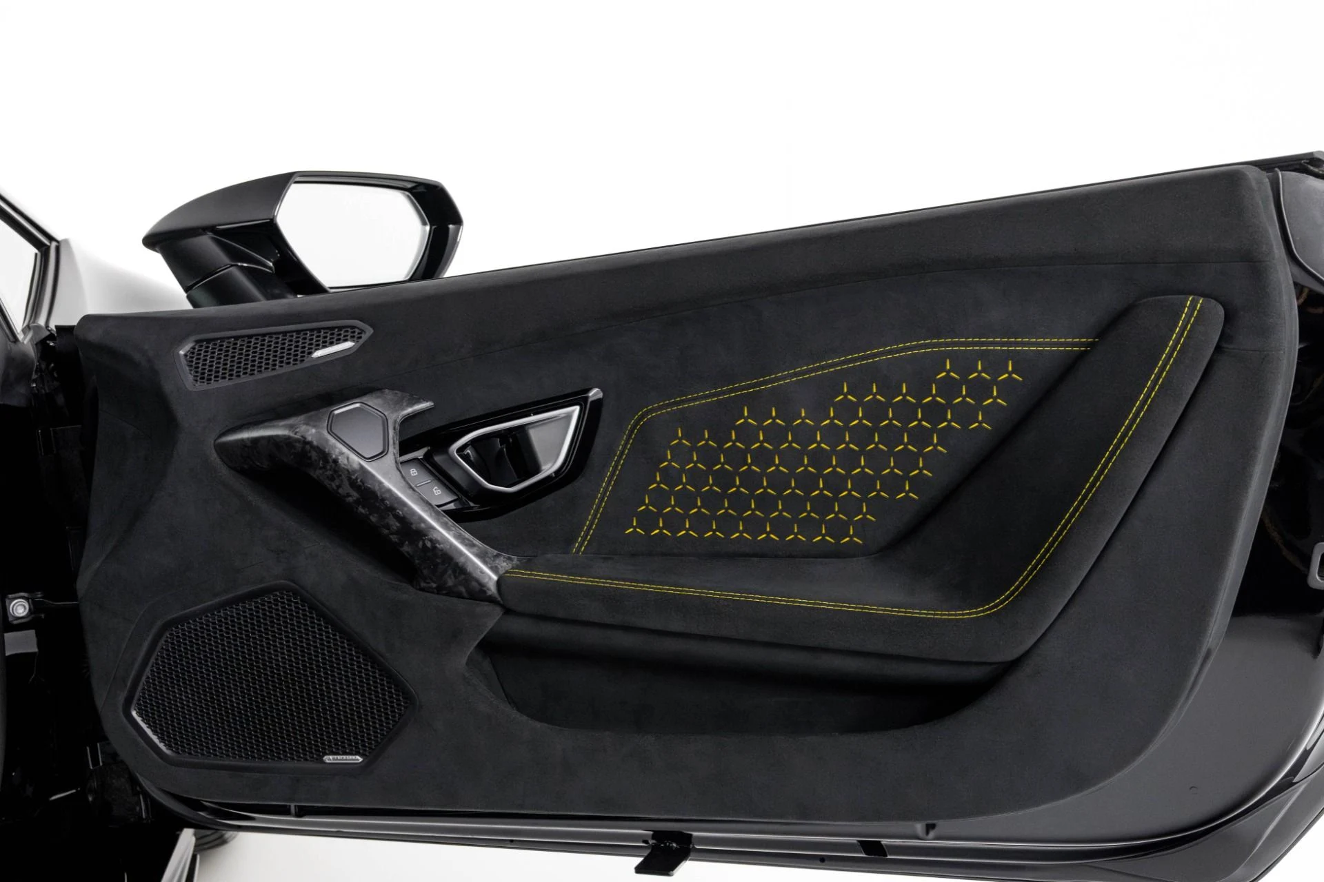 mph041_58822978_Used_2018_Lamborghini_Huracan_Performante_1762565919_4d4363eb49