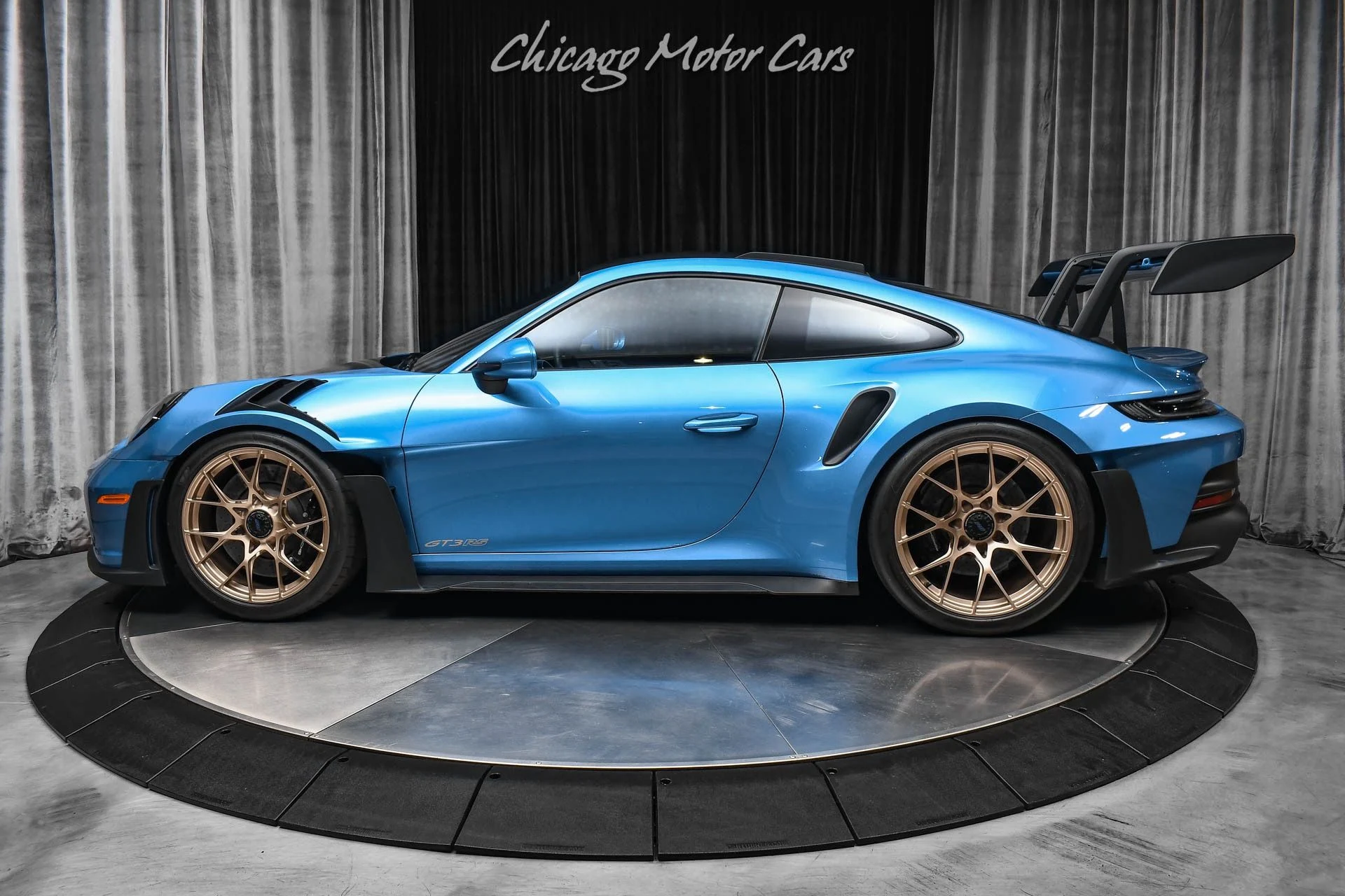 mph041_593978748_13368_p42_l_65e7a57b63