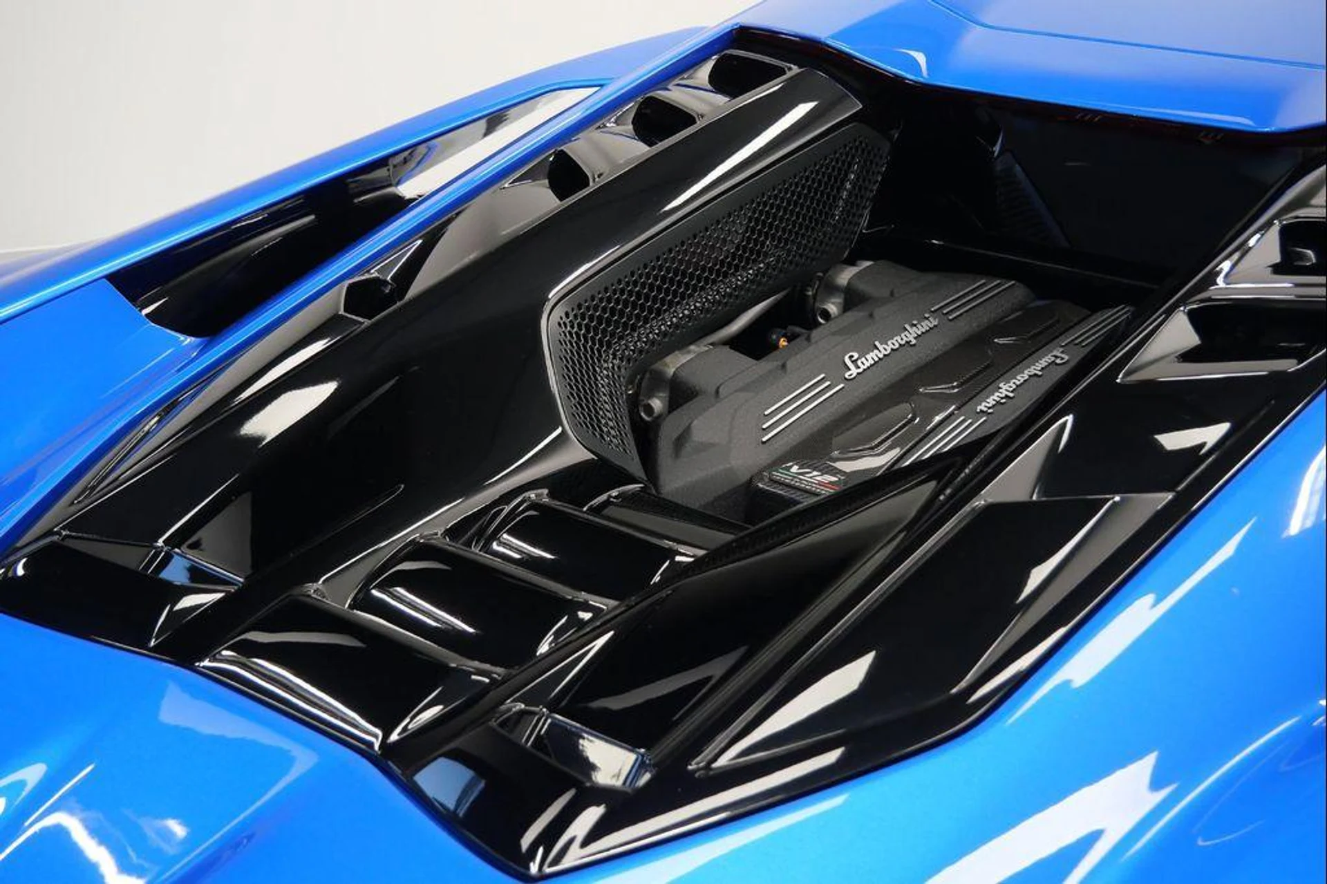 mph041_596949203_a_GR_Nd6b_DCFF_Sv_C8n_Oa_DTI_we68_2109f7ecb6