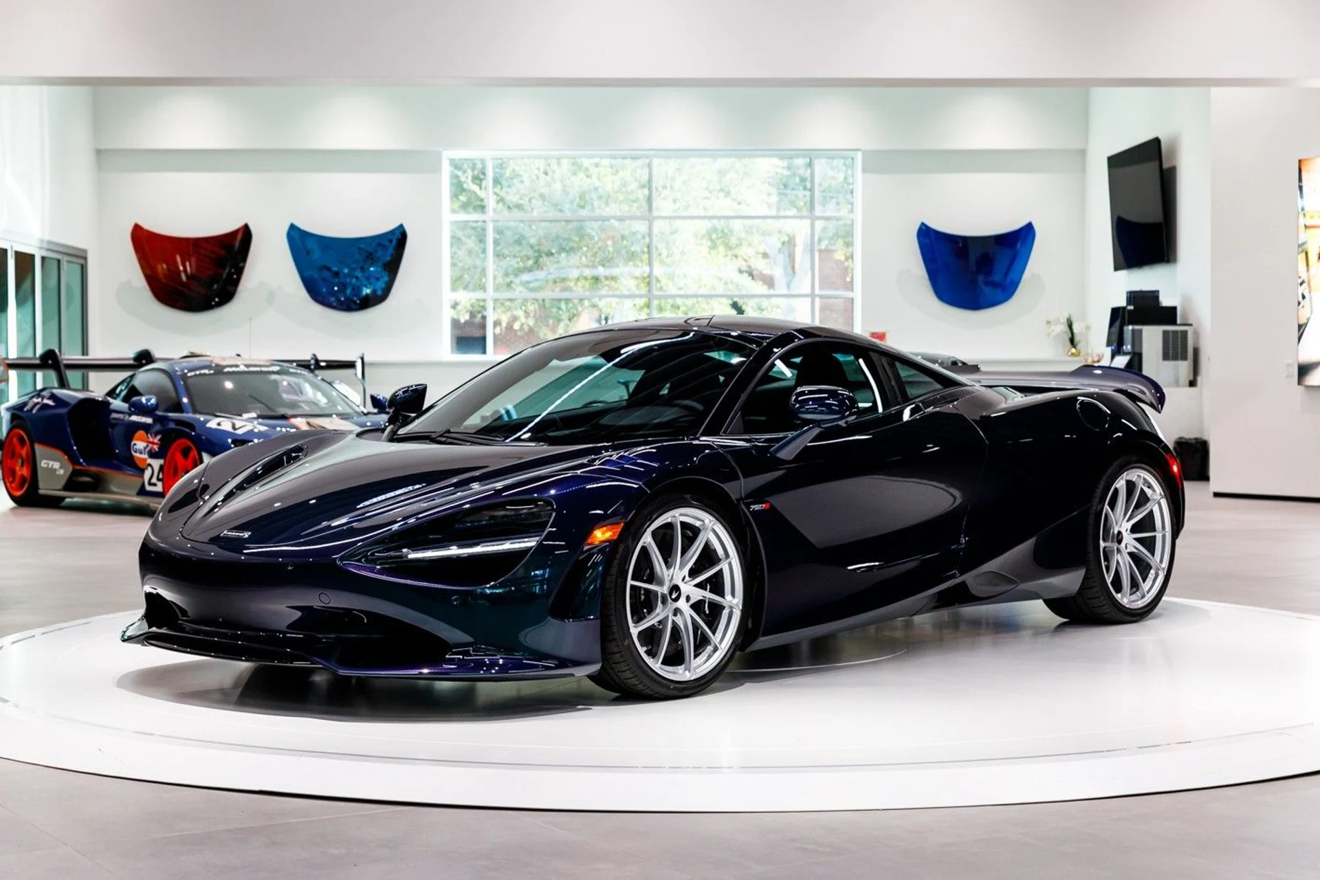 mph041_599974194_646_p42_l_15b80f5e98