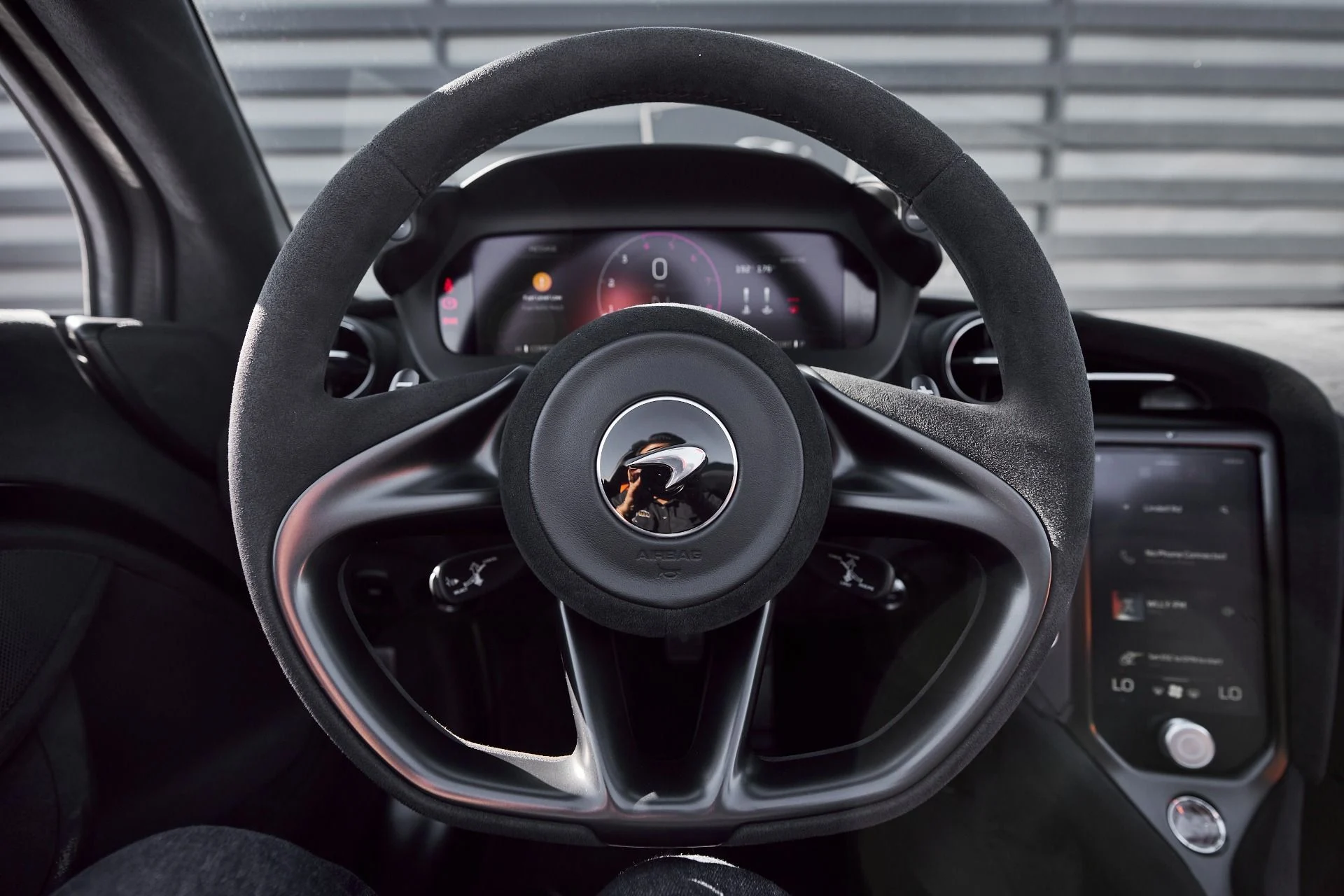 mph041_601027139_Used_2024_Mc_Laren_750_S_Spider_1762034322_70c0e87931