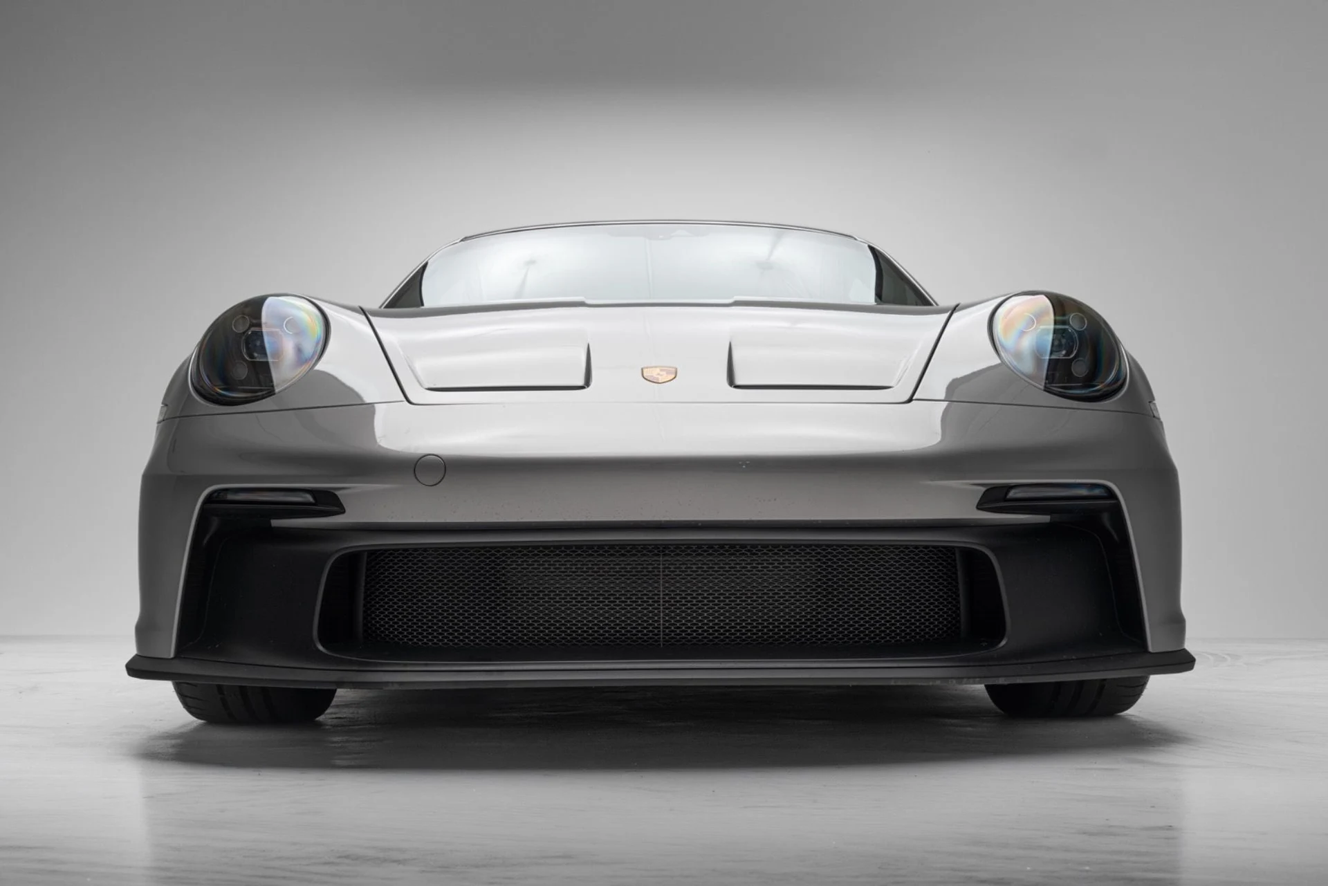 mph041_614745140_Used_2024_Porsche_911_GT_3_Touring_1776272108_abce1fc084