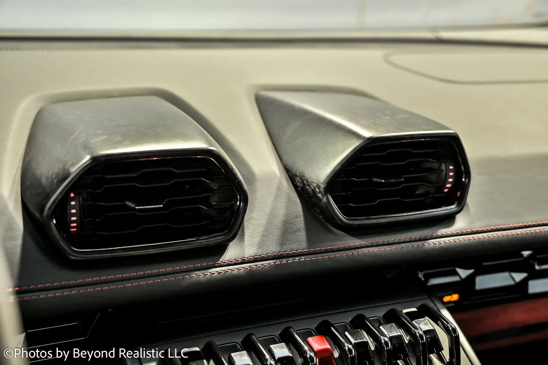 mph041_623697717_Used_2020_Lamborghini_Huracan_EVO_Spyder_1758788132_5676a3a422