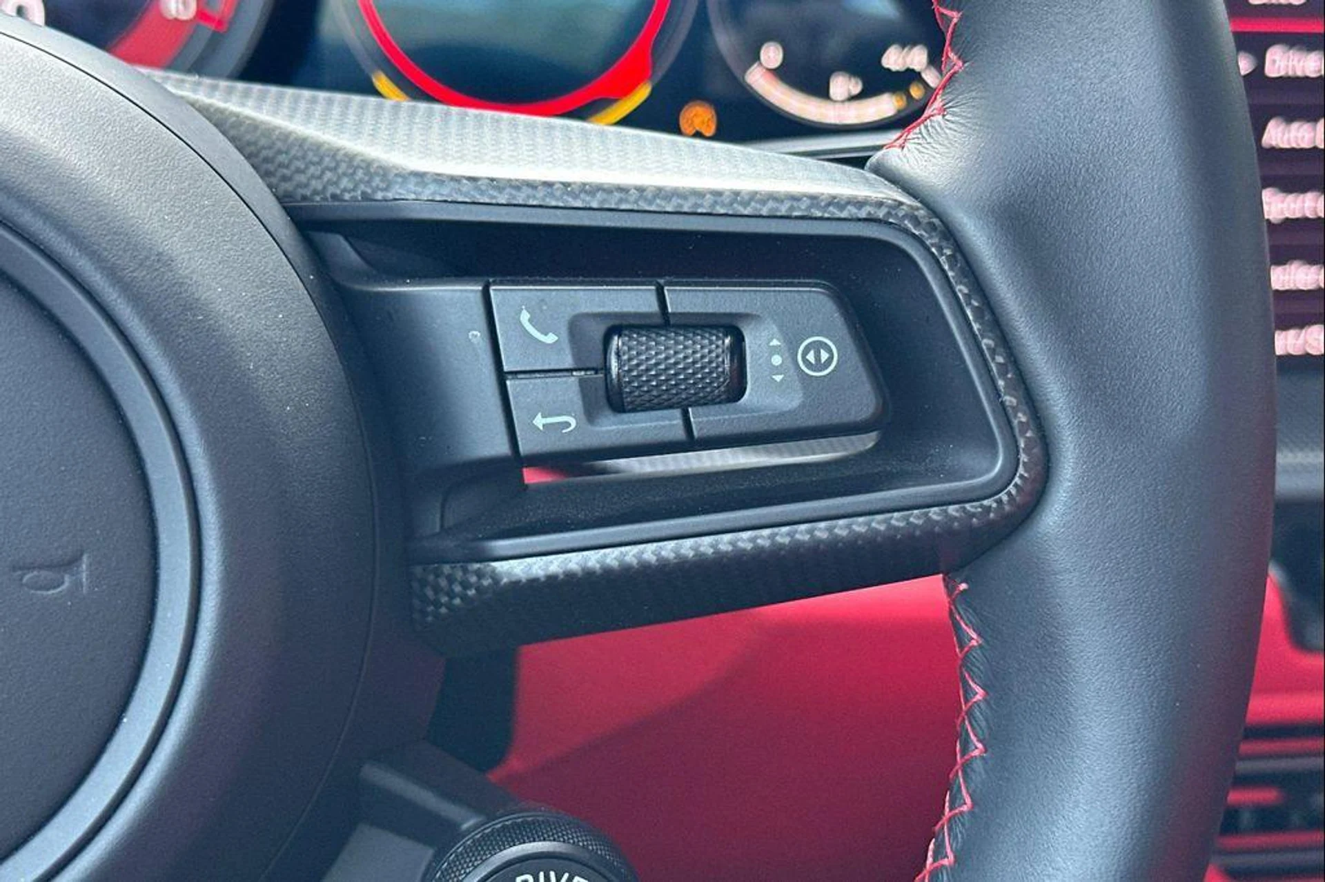 mph041_628176315_OCAT_Nd_Hciu9pd4_Hx3_G_b_OJ_To_G_Tc_8ba2b9f635