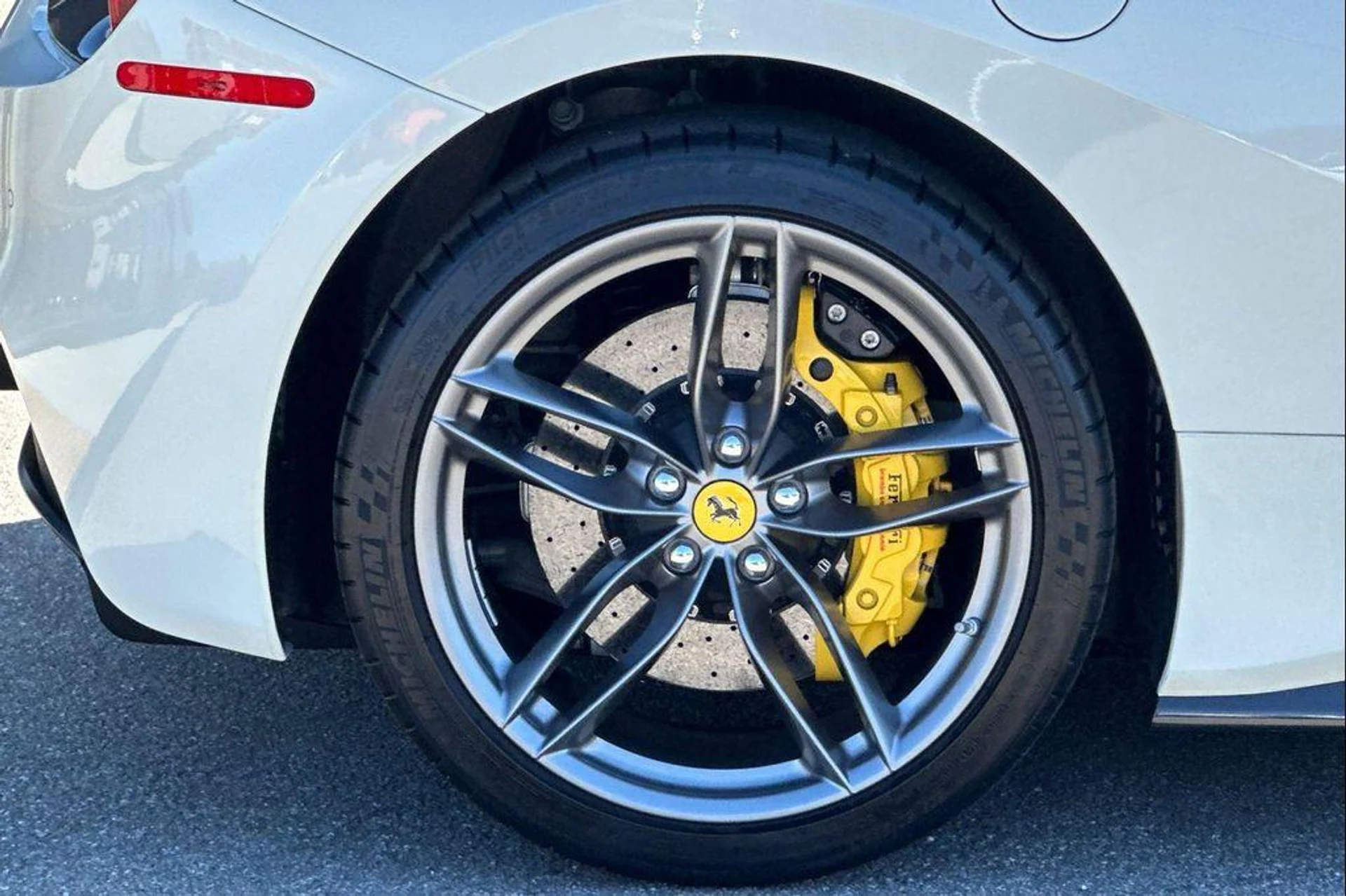 mph041_630901270_y_OO_Rtzu_Qlc_BBVW_0s1_OO_Ux_J_Hc_Pc_85f1000662