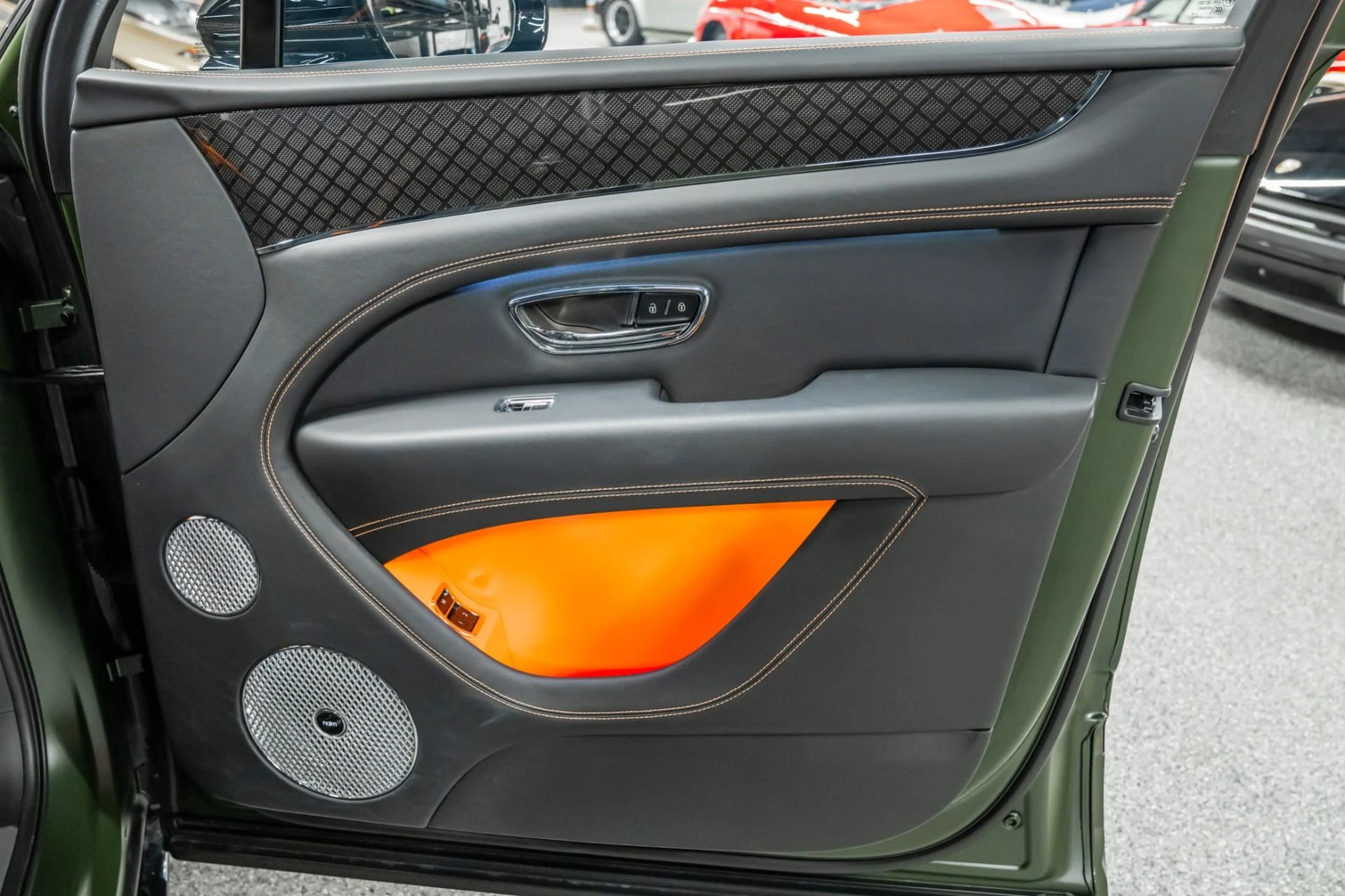 mph041_634985196_Used_2025_Bentley_Bentayga_S_Black_Edition_Factory_Matte_Paint_Full_PPF_292_K_MSRP_1768506308_bb88a795f9