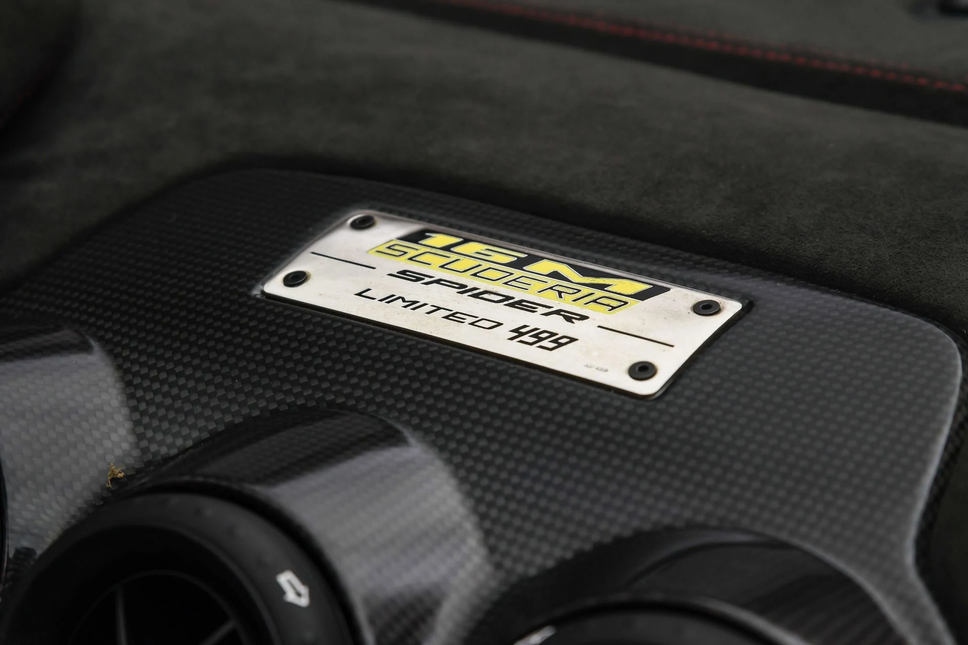 mph041_64020596_3f765e61f96a4fce853ced903aa5d26e_54b990f974