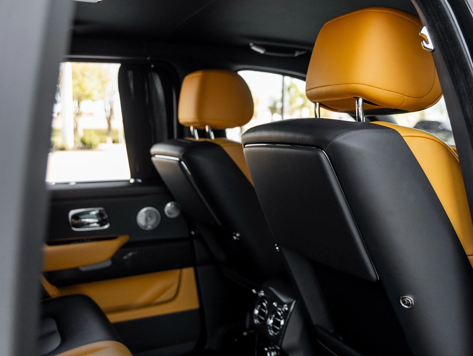 mph041_64253647_42_498cf11475