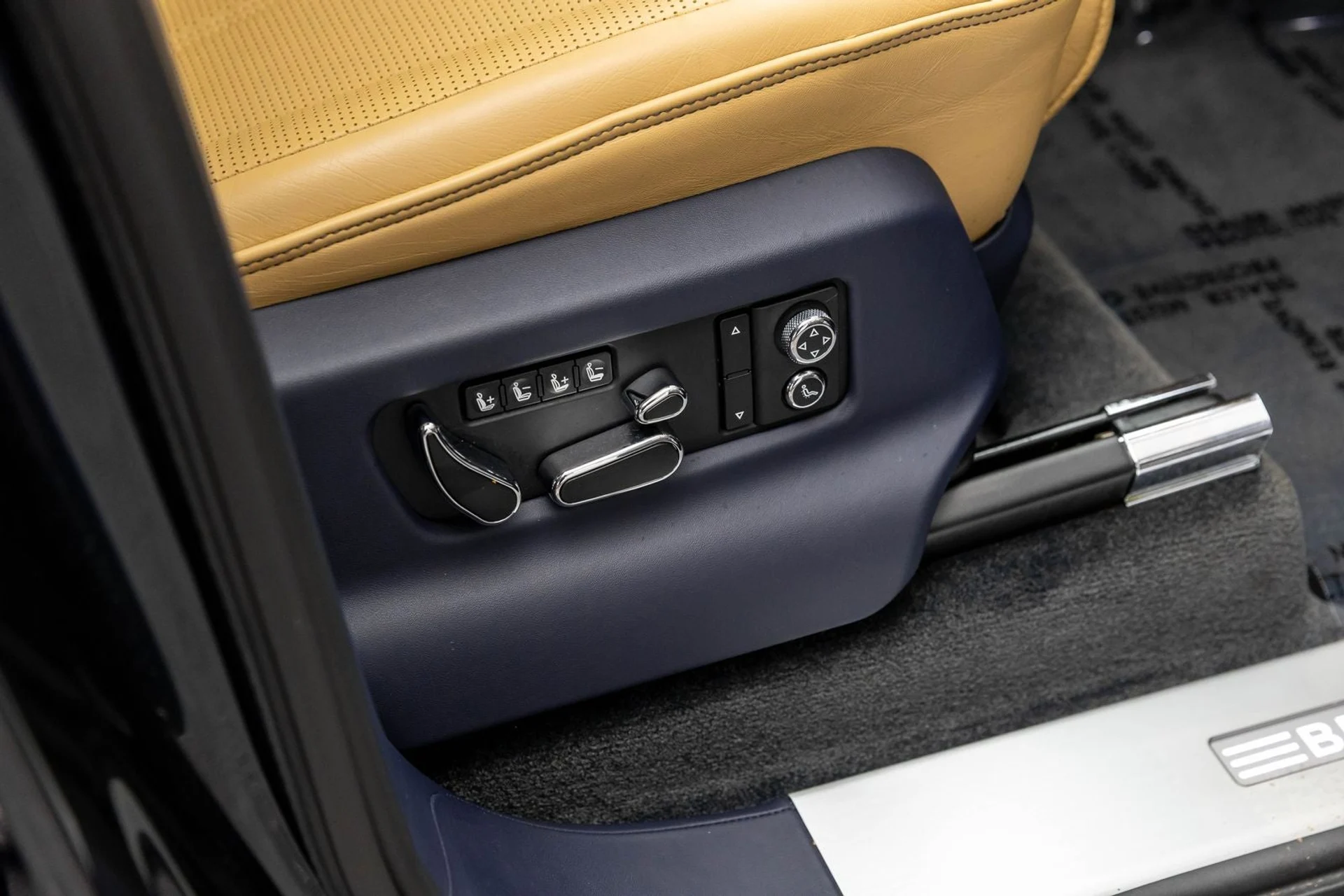 mph041_654426692_42_e9422c3962