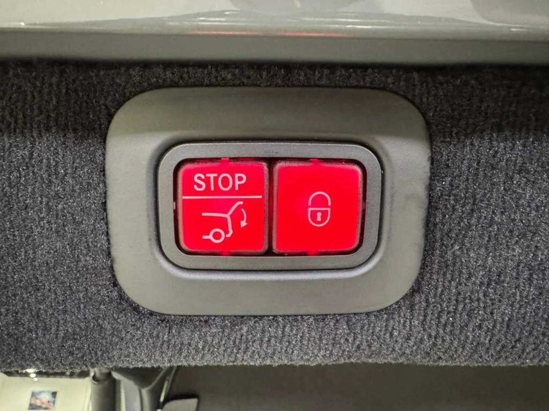 mph041_660637908_3afe916d185d48d879069247b73fce7d_043491be60