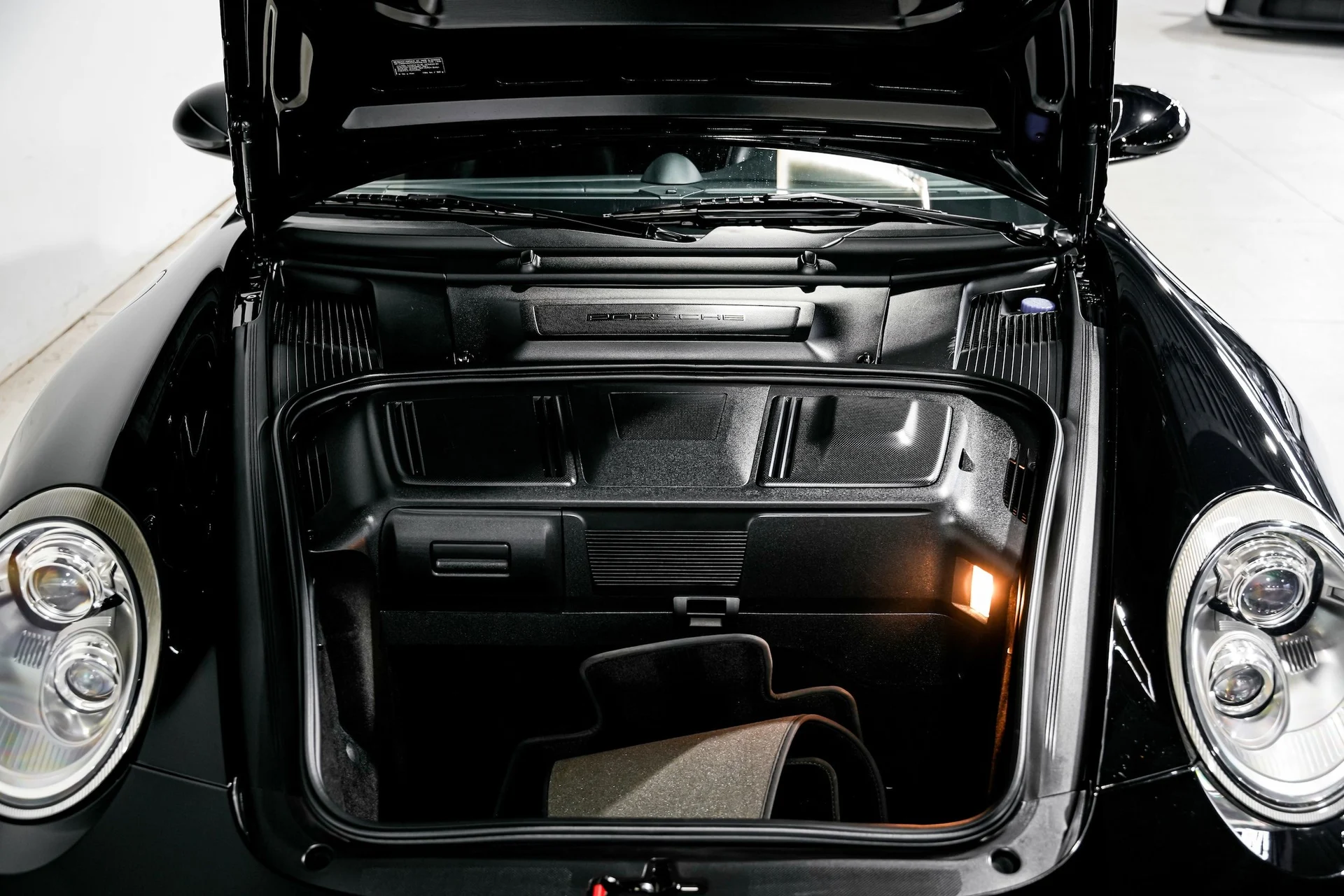 mph041_669712755_7073bb62b85ef7492b1b7e6dc193de1ax_a3923efd21