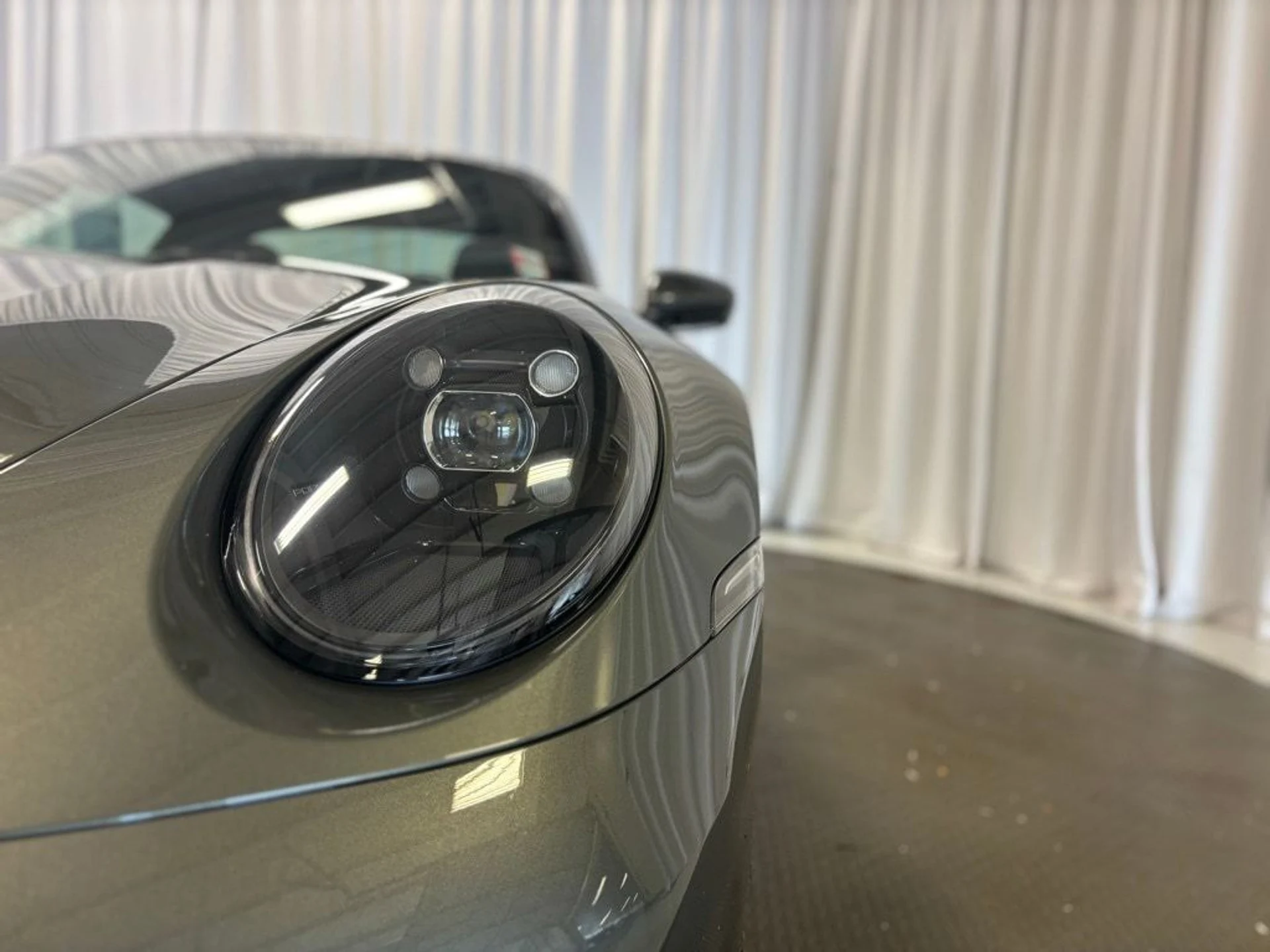 mph041_671730910_6576d5c2f826523c6ab4a8aa55b50149x_0b6c19a353