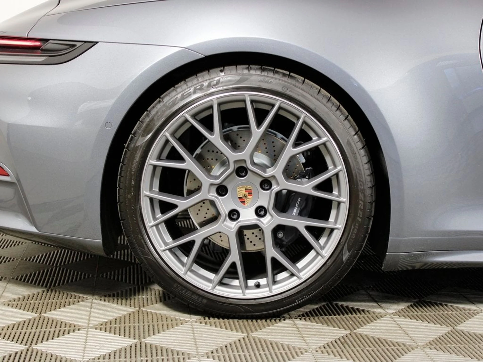 mph041_677168575_42_2a05d7993f