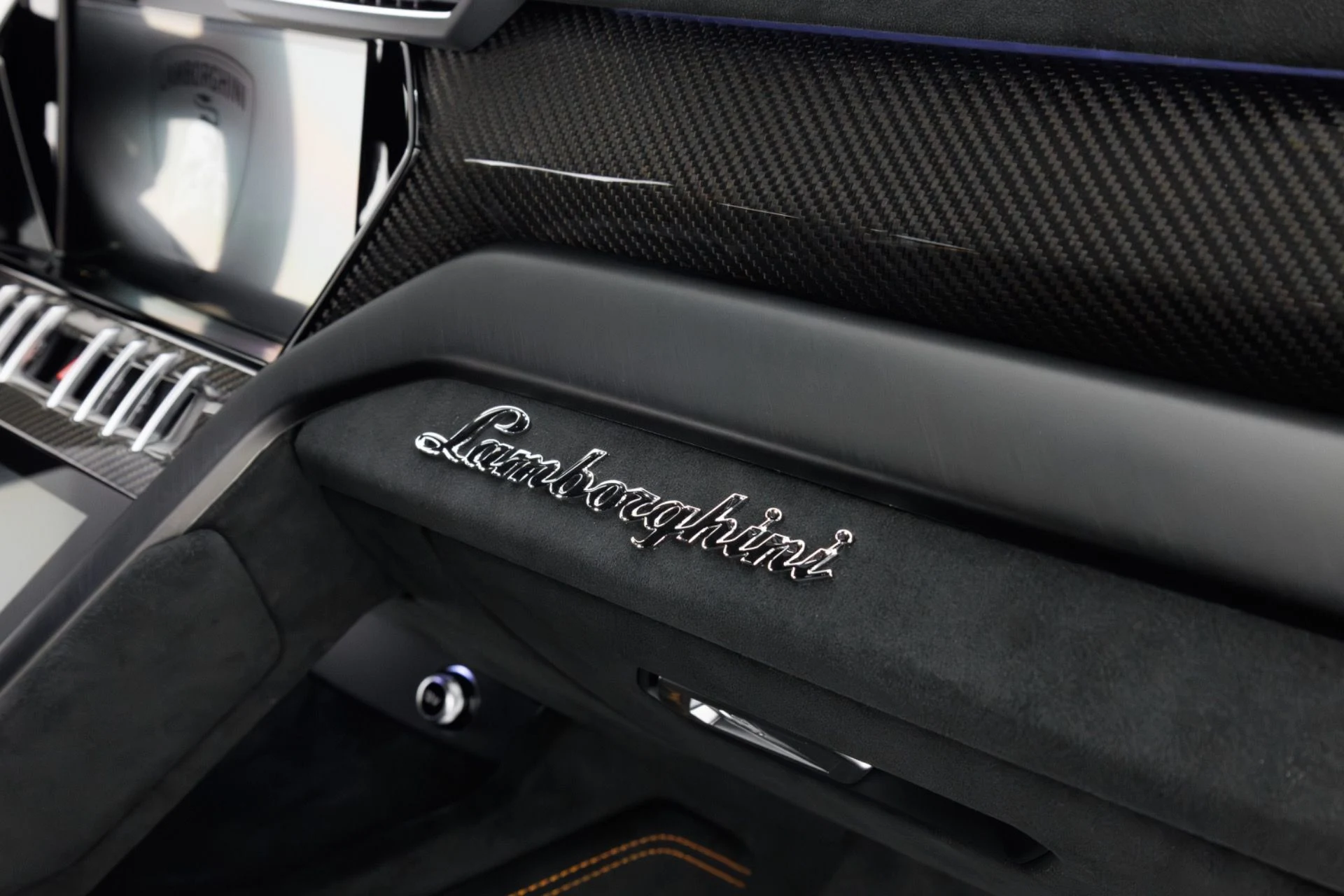 mph041_684529030_Used_2024_Lamborghini_Urus_Performante_1780601141_1d82c1ae58