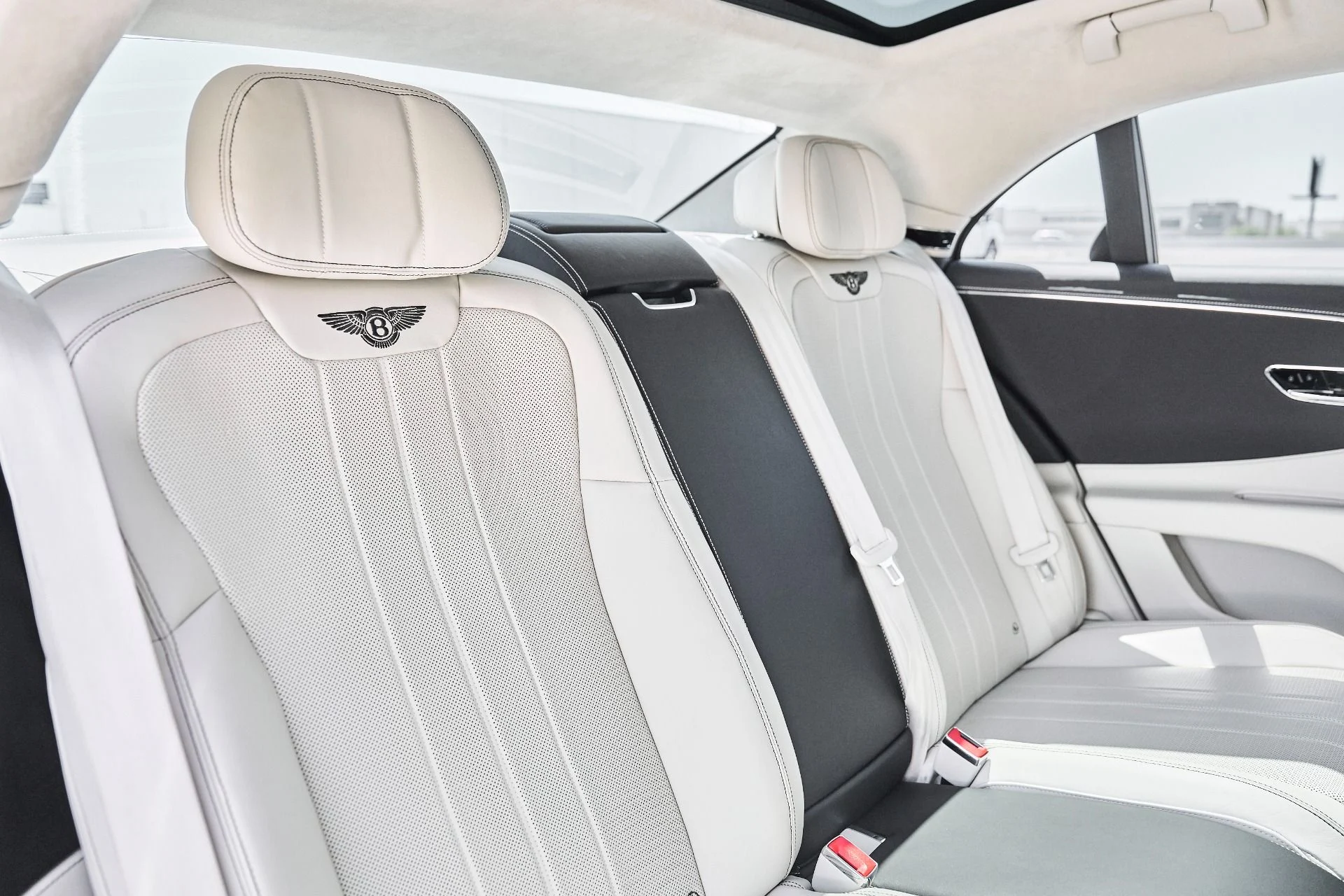 mph041_700612468_Used_2021_Bentley_Flying_Spur_V8_1780617148_0f3d292ecf