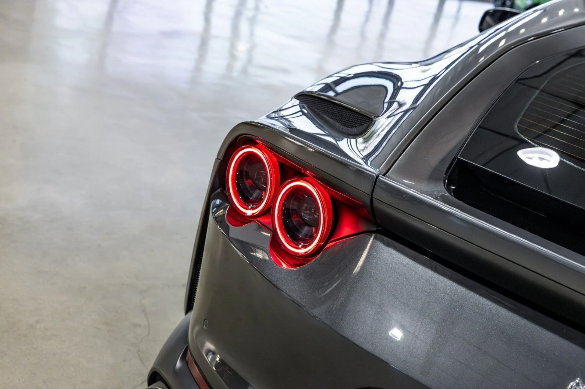 mph041_704060053_y_A_561d1f3aa5