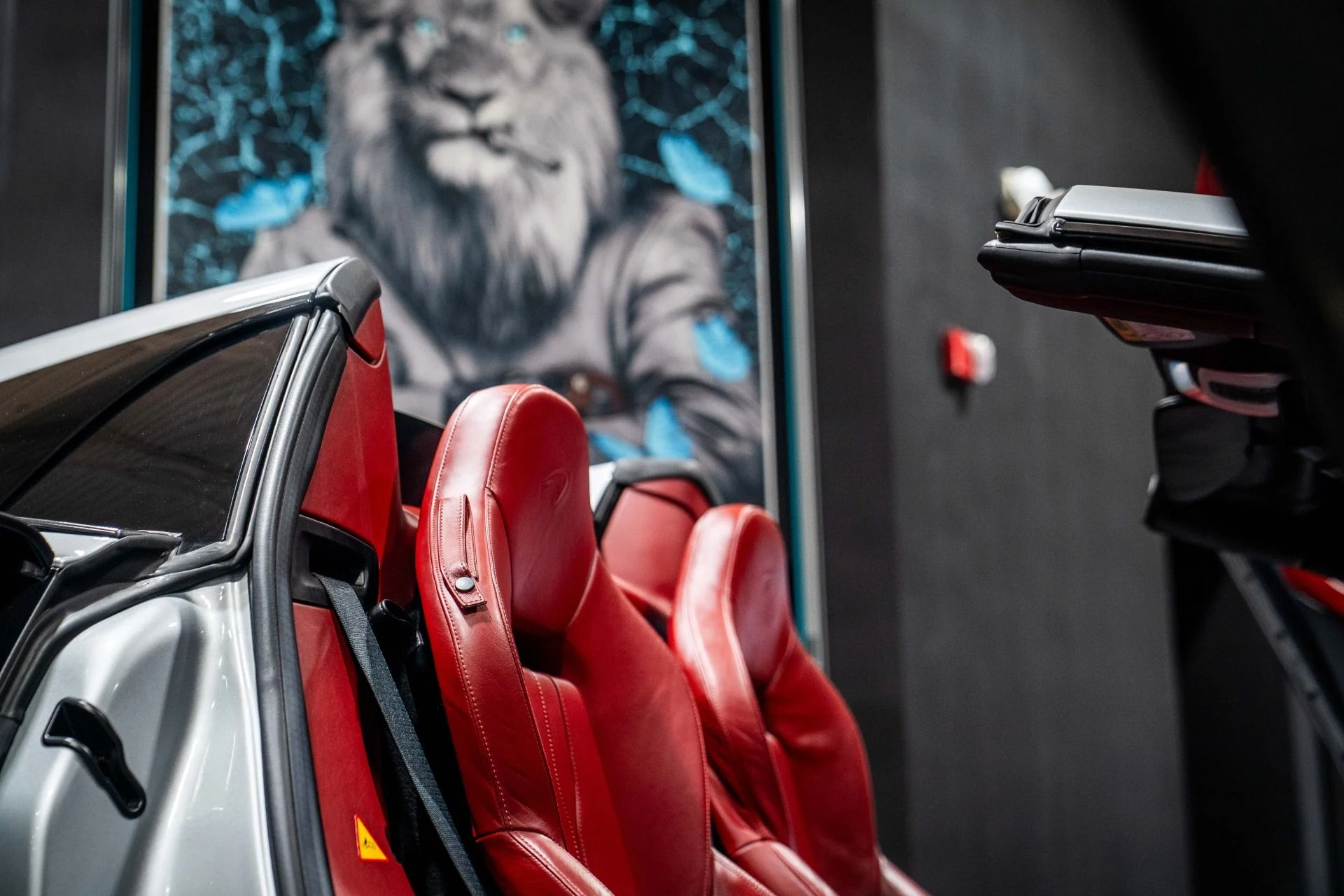 mph041_708422260_Used_2018_Mc_Laren_570_S_Spider_Loaded_Spec_Larini_exhaust_1765511070_83c286eba7