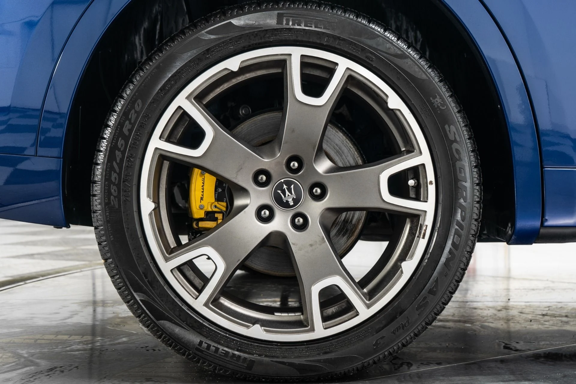mph041_716085254_Used_2022_Maserati_Levante_GT_1756225683_e448f6efa5