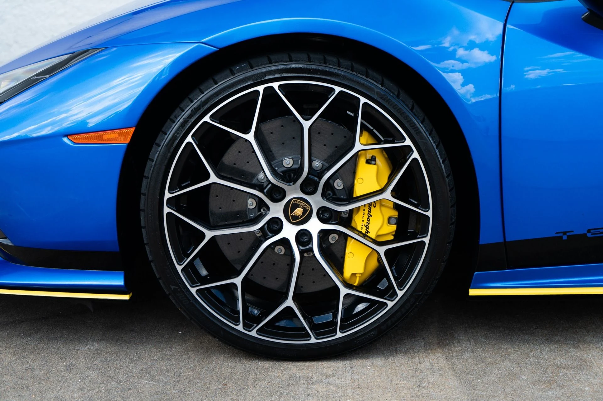 mph041_7263923_Used_2023_Lamborghini_Huracan_Tecnica_1790706861_a6fb998576