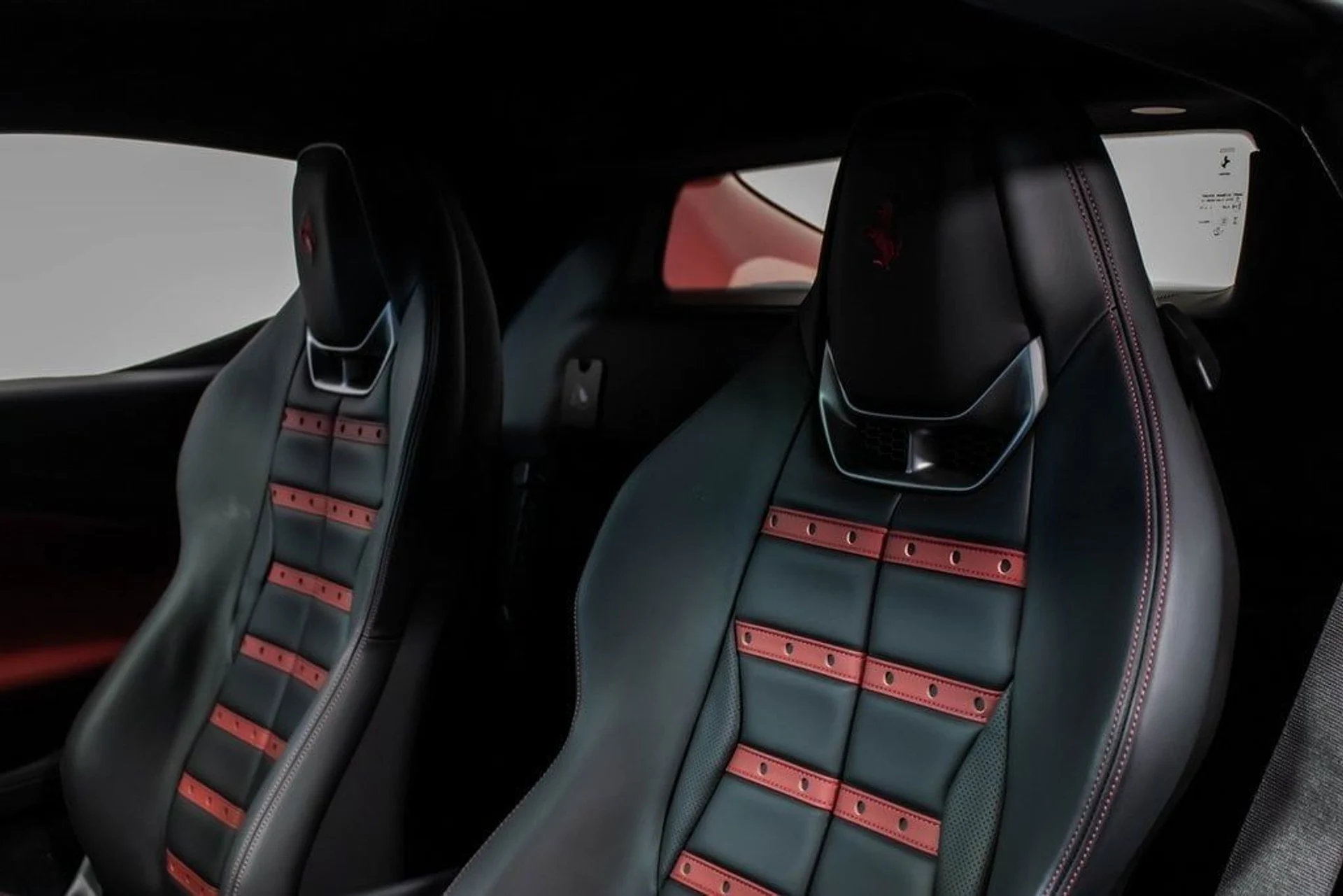 mph041_72642270_32273a6908ebda1cd88c873152bb88a7x_3b6712b75c