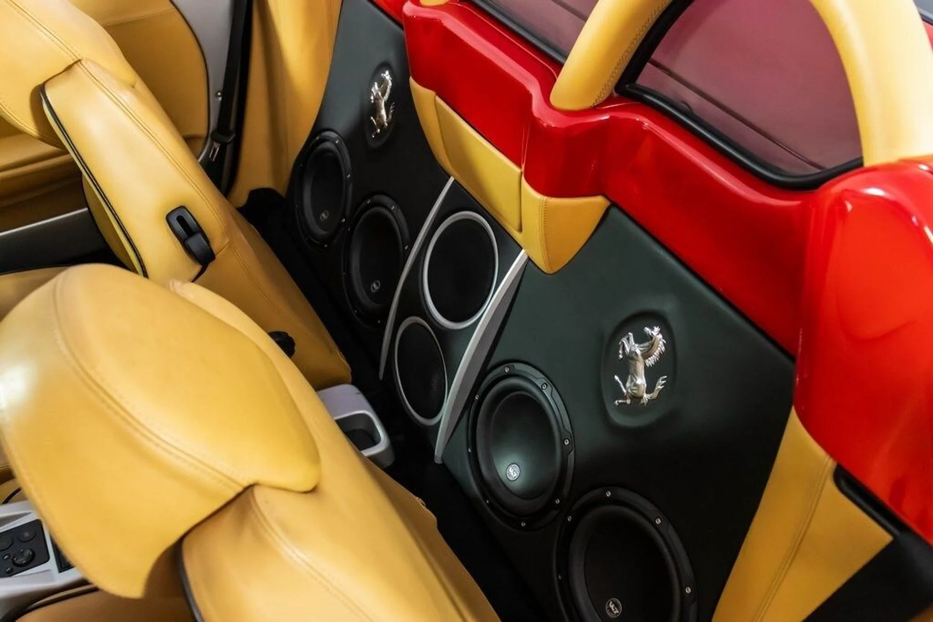 mph041_768501209_4a1c2b60d39f7fea26a22b863183bfc6x_db6353936f