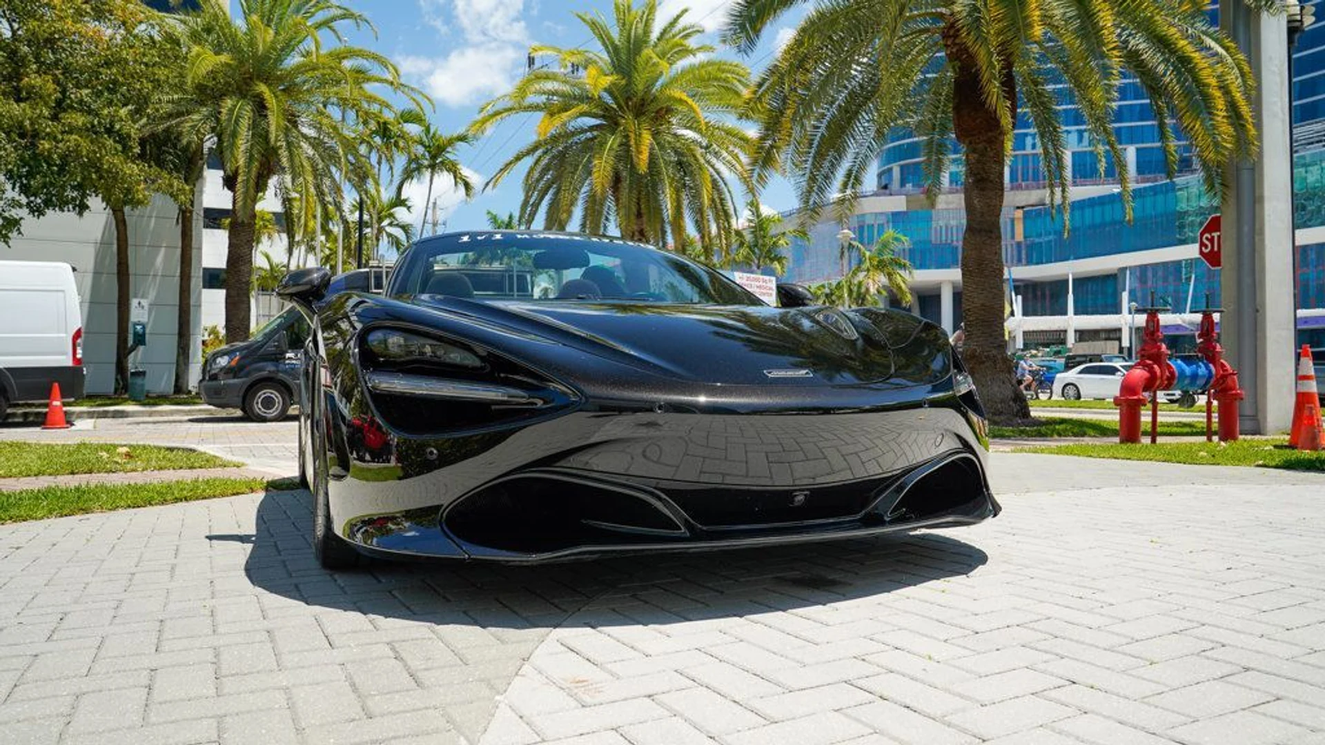 mph041_77018574_used_2021_mclaren_720s_performancespider_14354_22823868_42_1024_abadd0f2fb