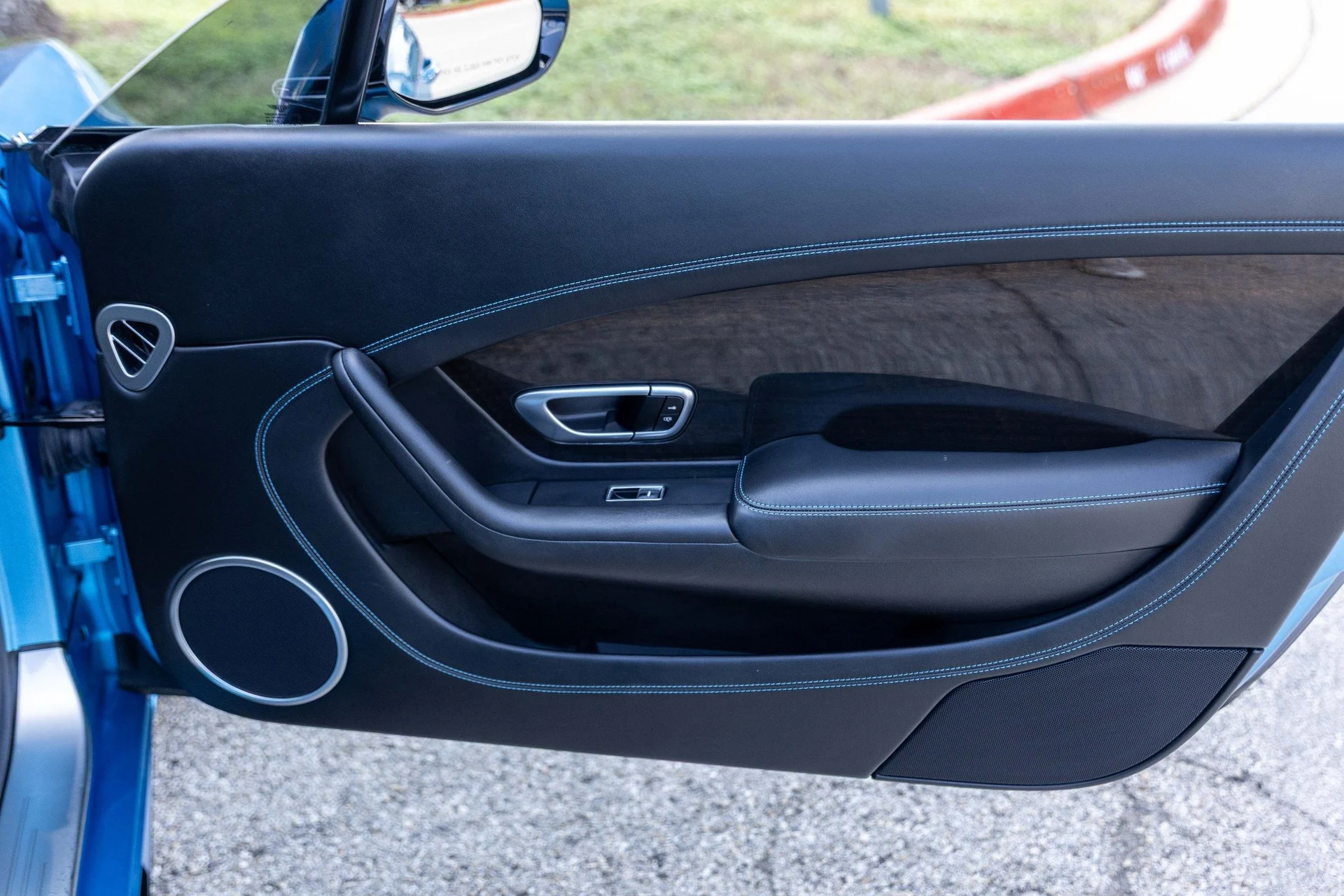 mph041_79000063_Hi_Tech_Luxury_Imports_LLC_SCBFH_7_ZA_7_GC_054737_image_41_20350784a9