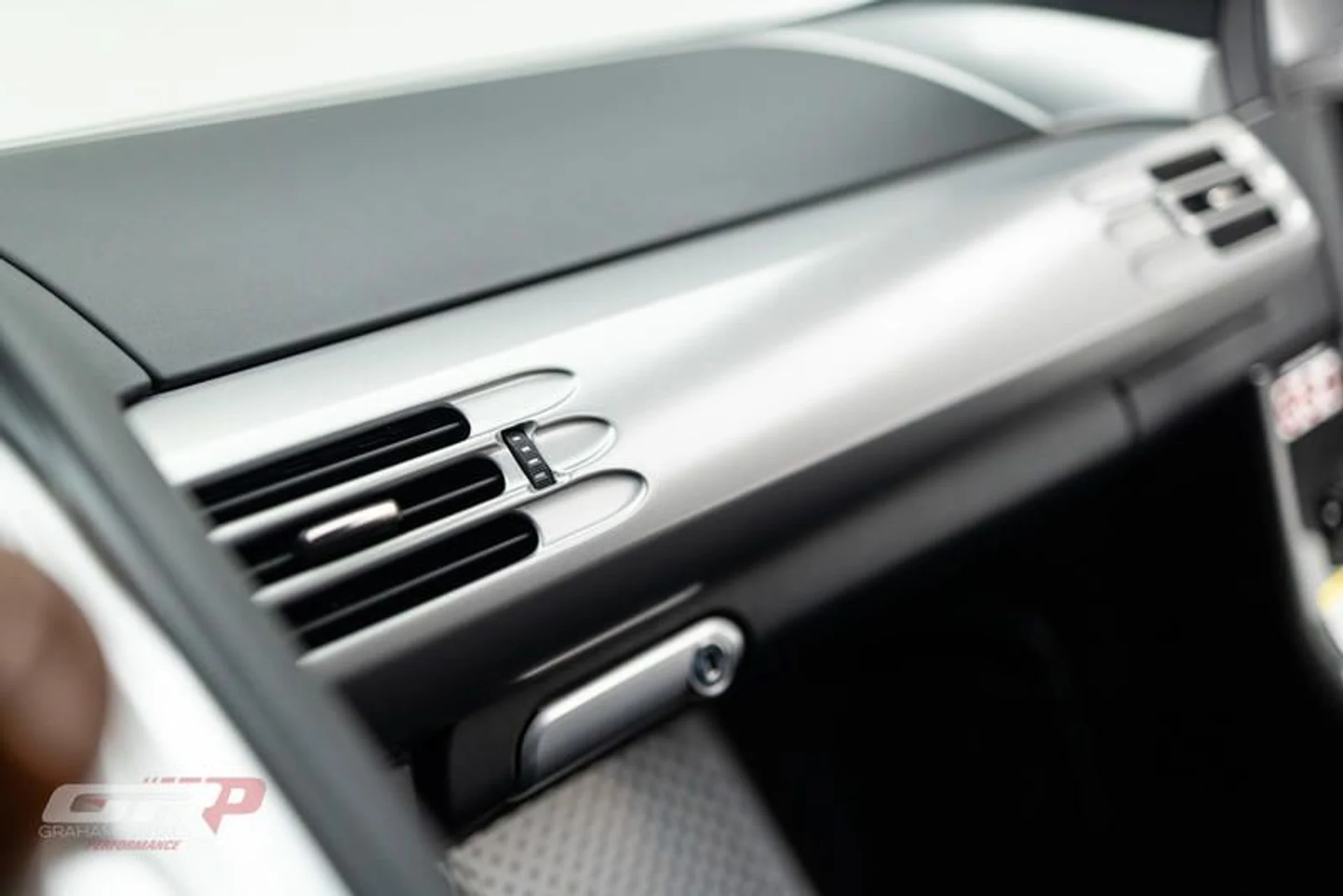 mph041_798737586_E9731_DBE_DA_04_43_F1_BC_52_4_F2_CFA_491052_3c8c8f211a