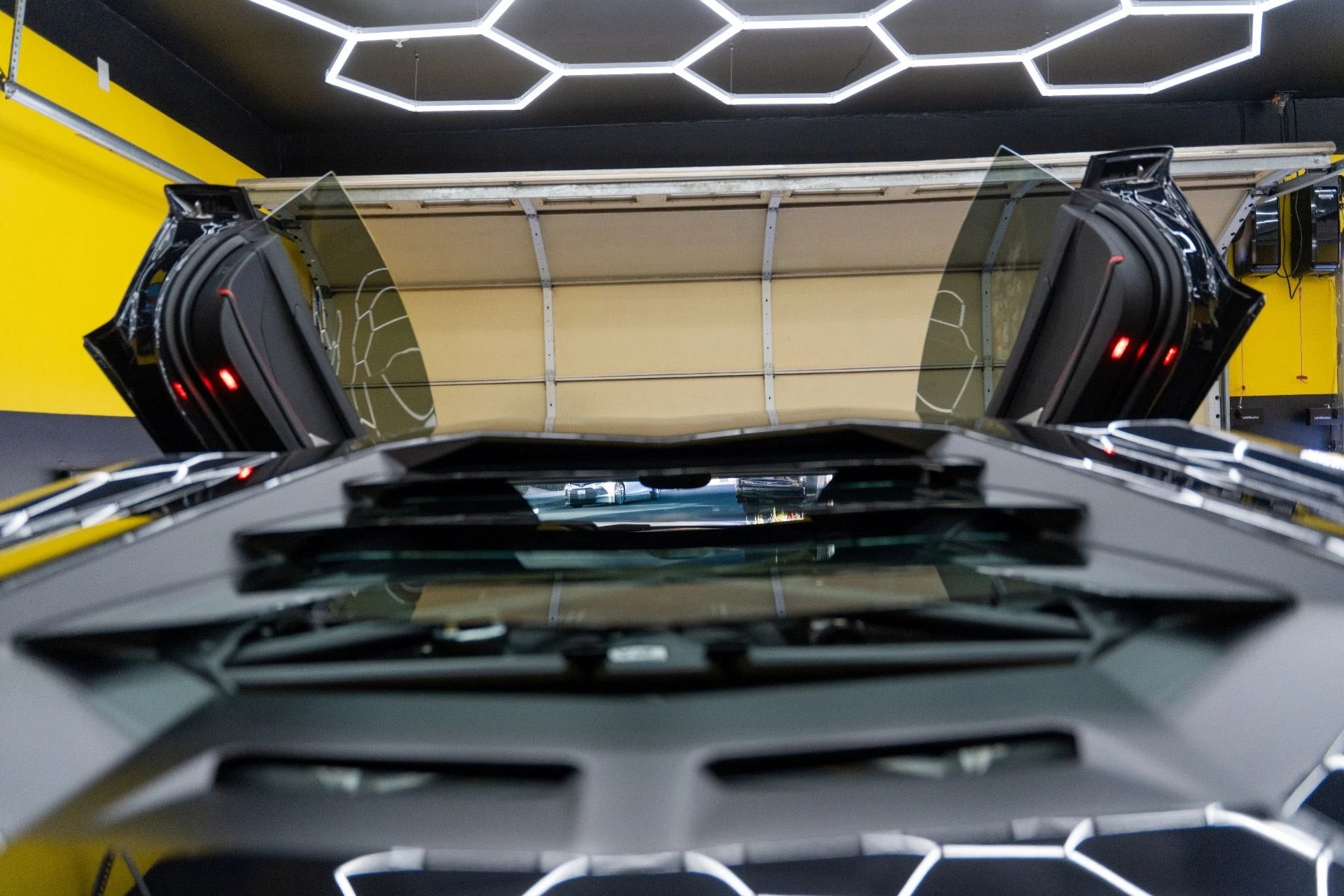 mph041_799889564_Used_2018_Lamborghini_Aventador_LP_740_4_S_1792436167_ee9a011f82