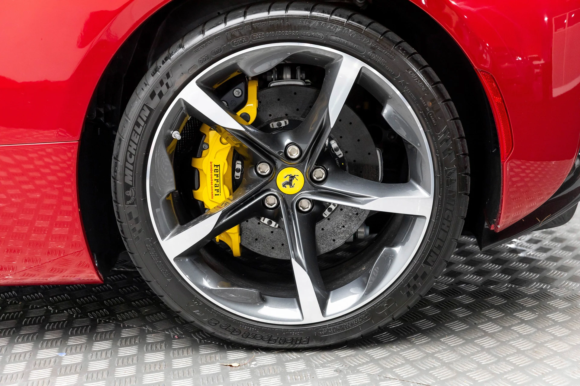 mph041_801968900_28d6db2892744b498cd29a9c10914f5c_c4ef44c949